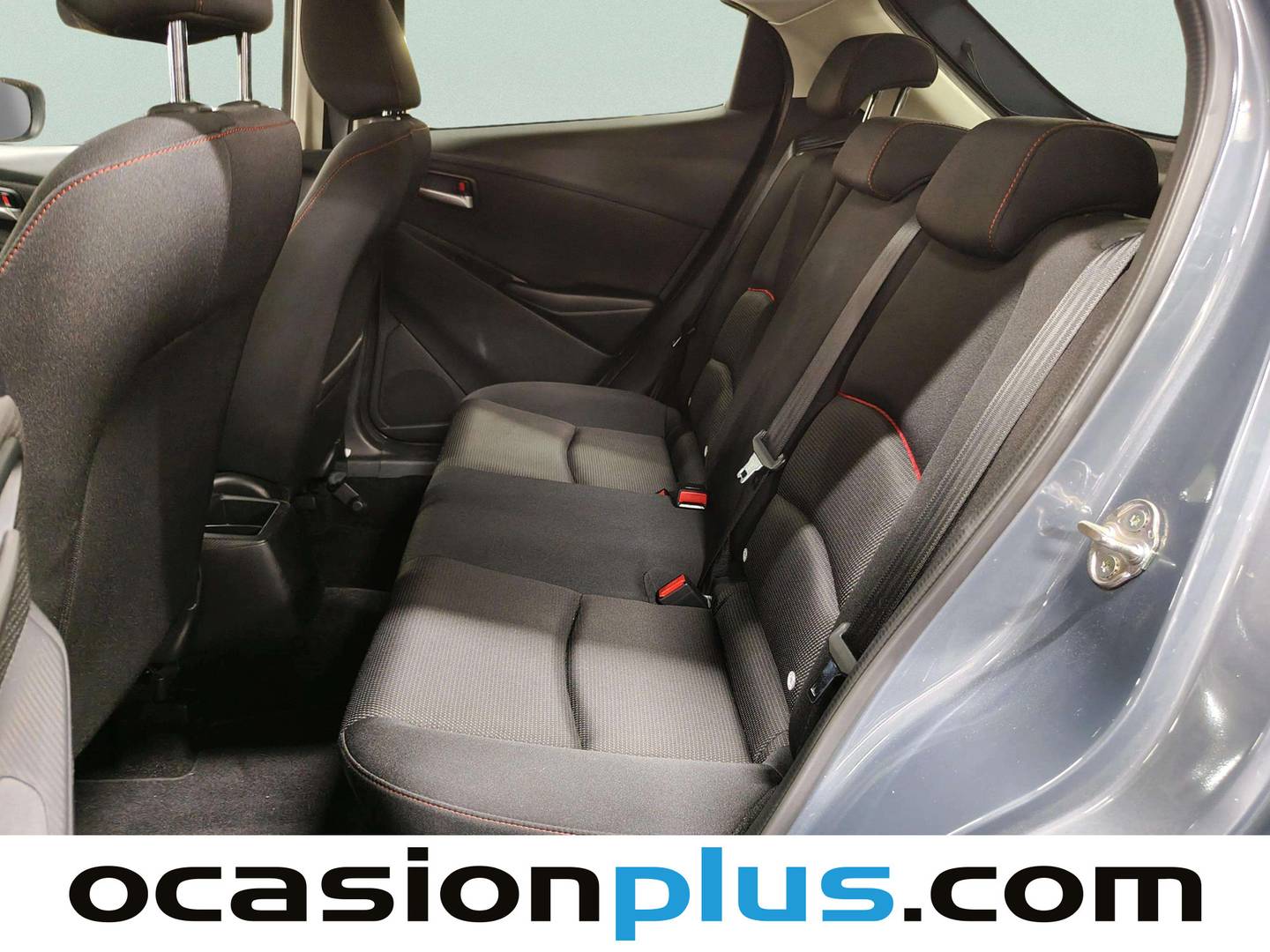 Foto asientos traseros Mazda Mazda2 Mazda Mazda 2 1.5 G e-SKYACTIV Homura (90 CV)
