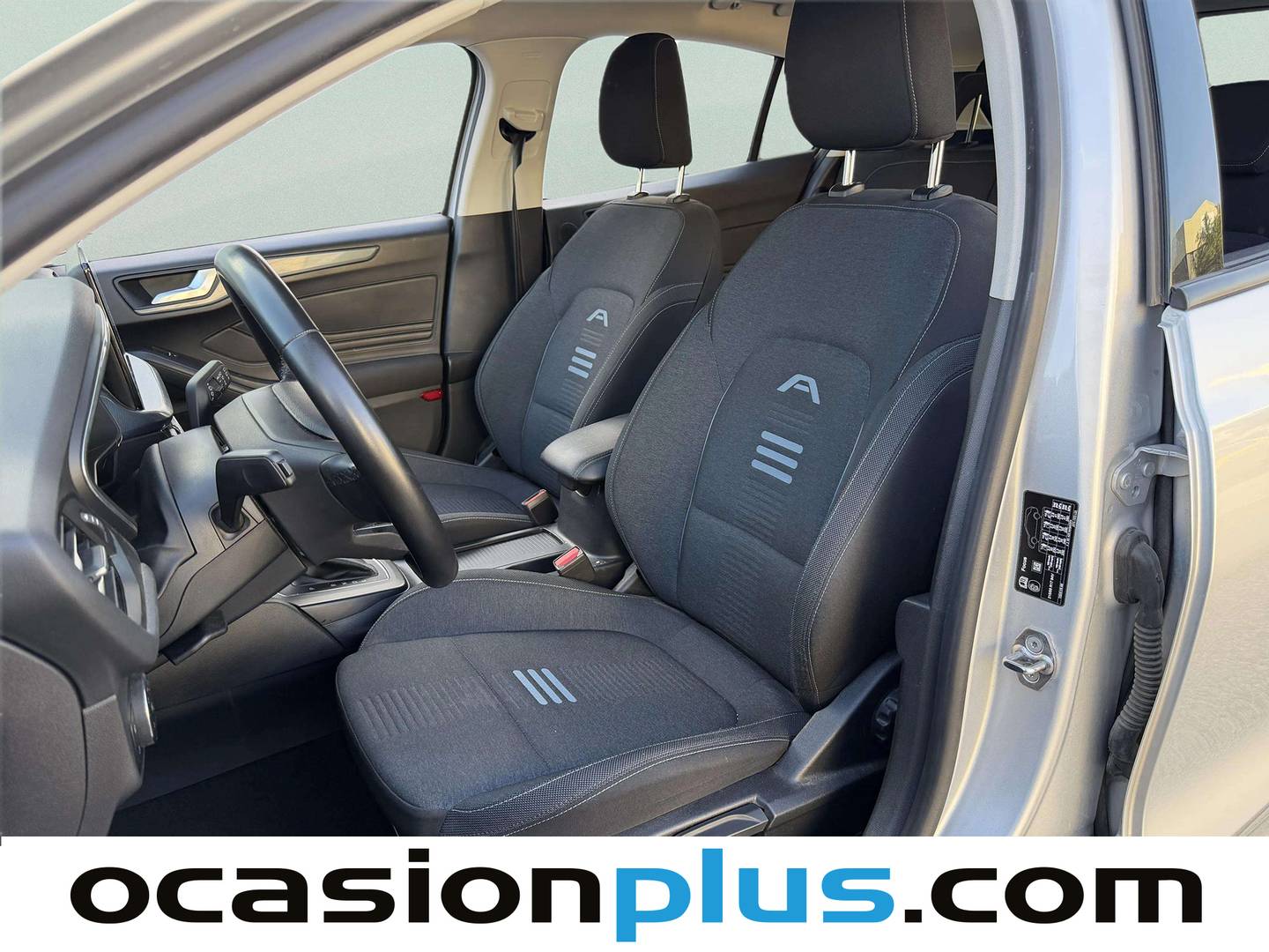 Foto asientos delanteros Ford Focus FORD Focus 1.0 Ecoboost MHEV Active Auto 114 kW (155 CV)