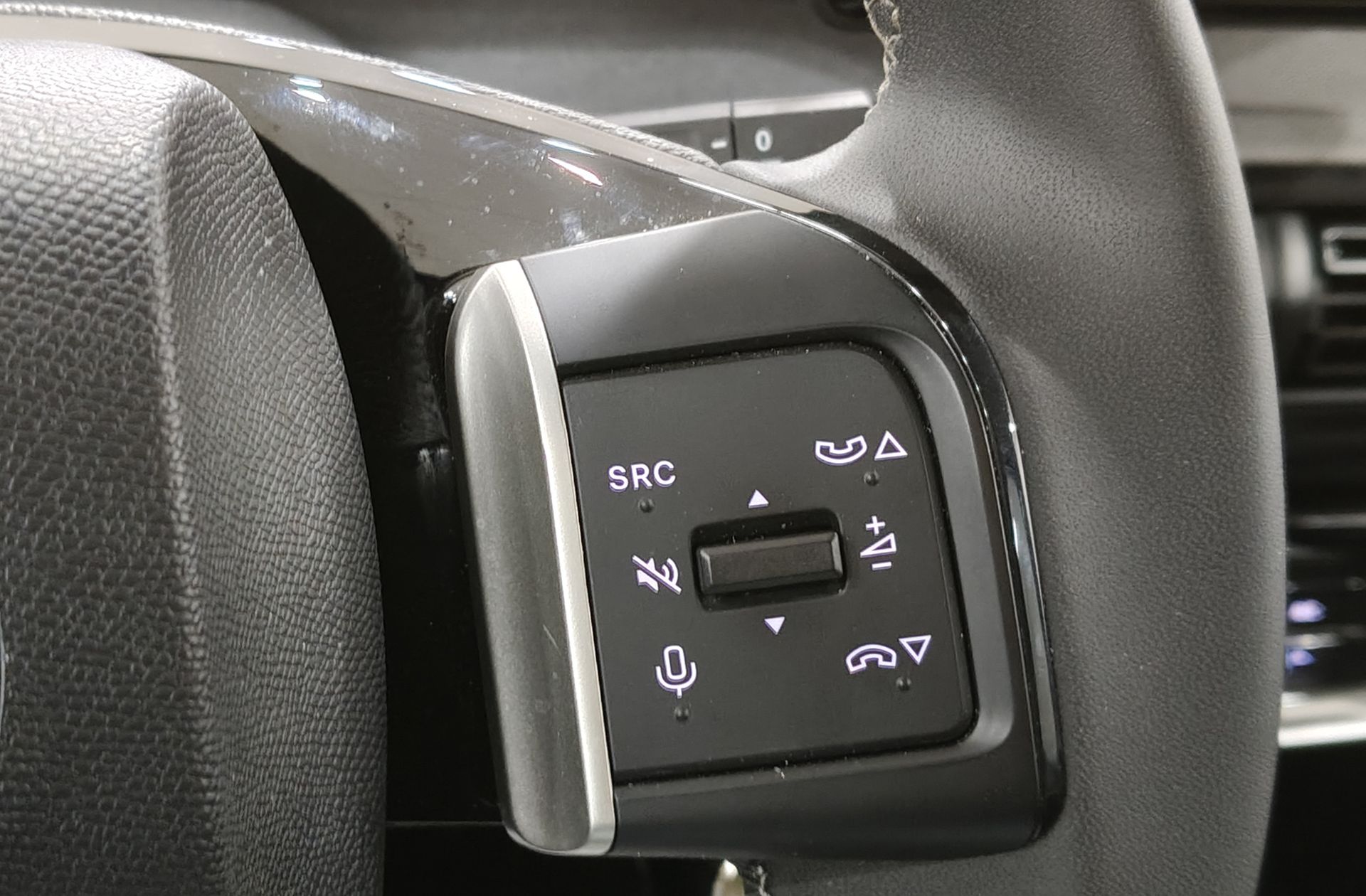 Citroën C3 Aircross Hybrid 145 Plus e-DCS6 - foto 24