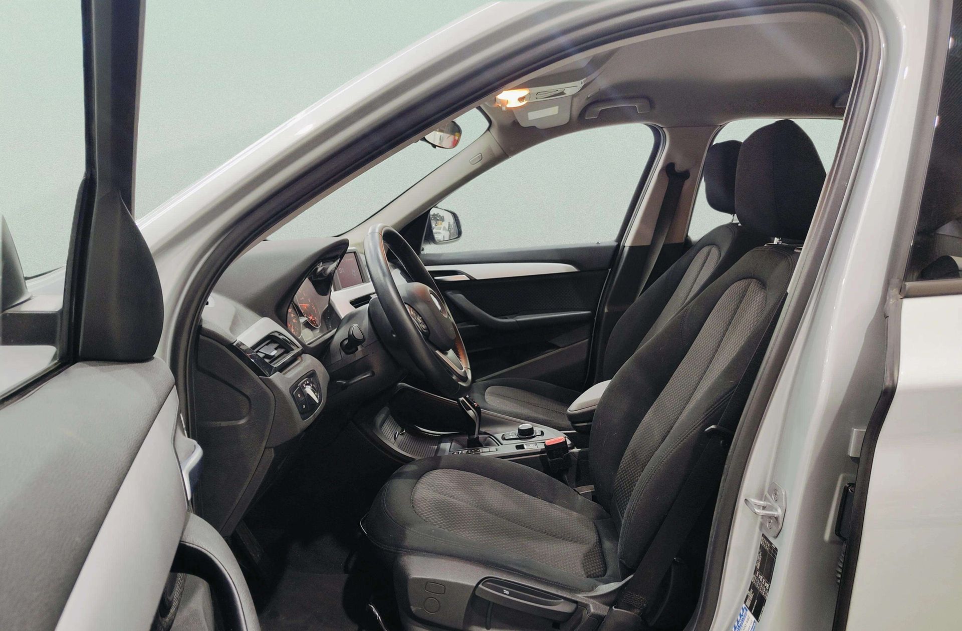 BMW X1 sDrive20i - foto 9