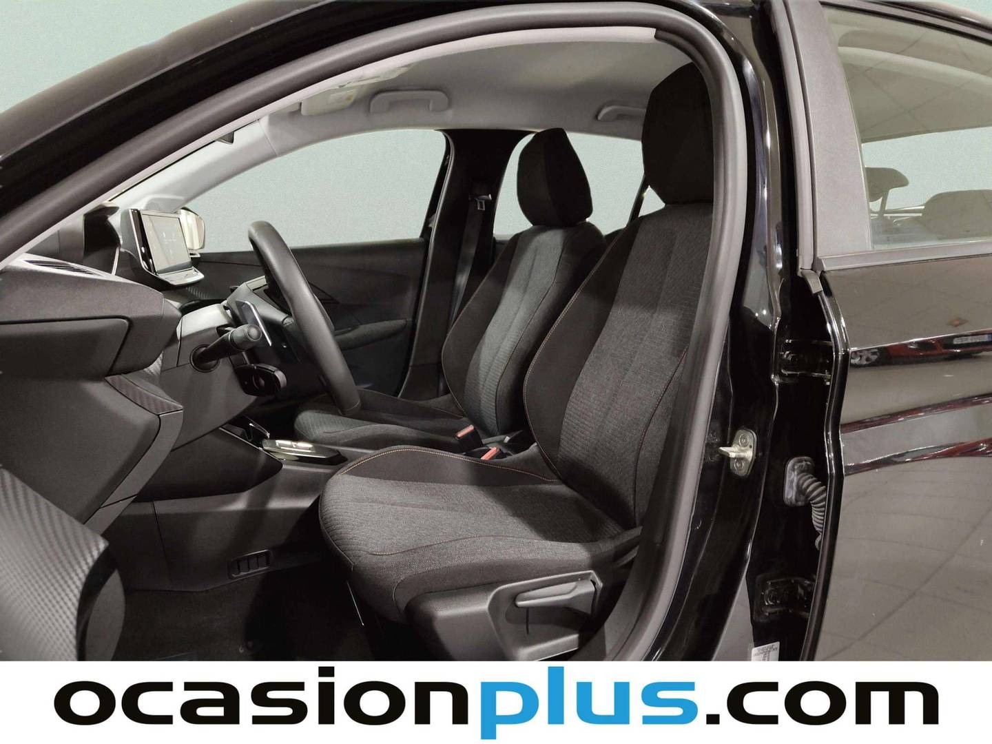 Foto asientos delanteros Peugeot 208 Peugeot 208 Style Hybrid 100 eDCS6 (100 CV)