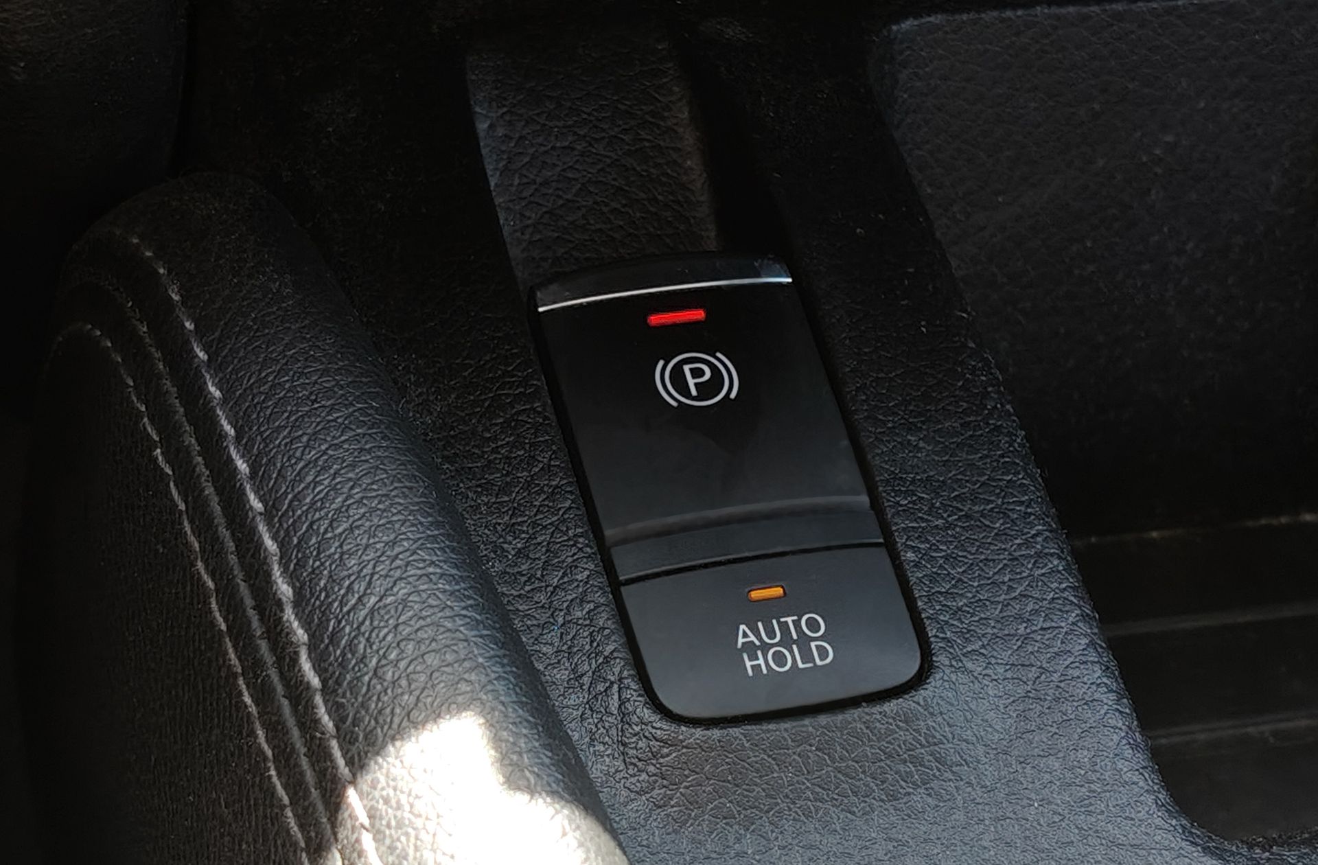 Nissan Qashqai DIG-T 115 N-Connecta - foto 29