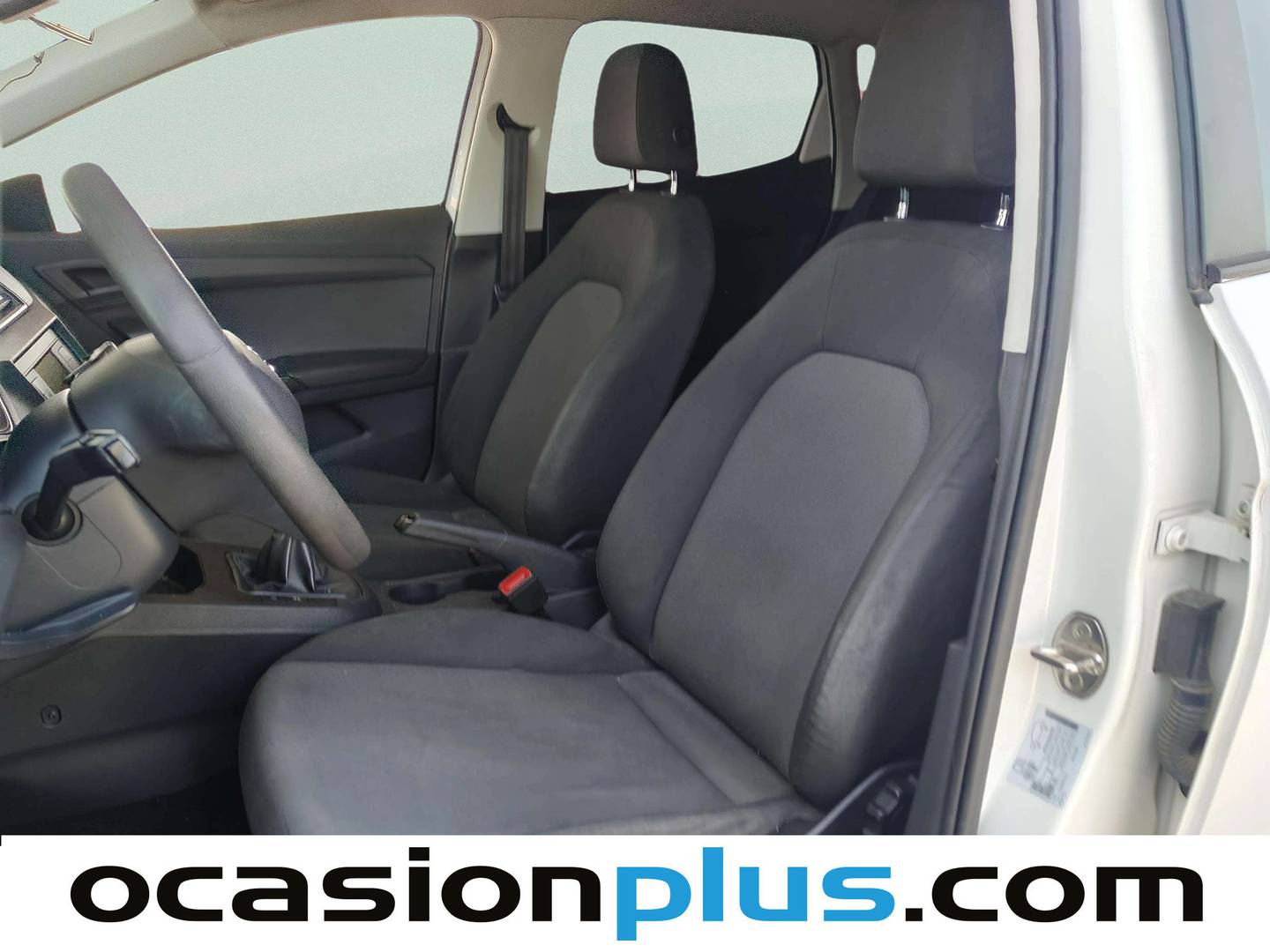 Foto asientos delanteros Seat Ibiza Seat Ibiza 1.6 TDI Reference Plus (95 CV)