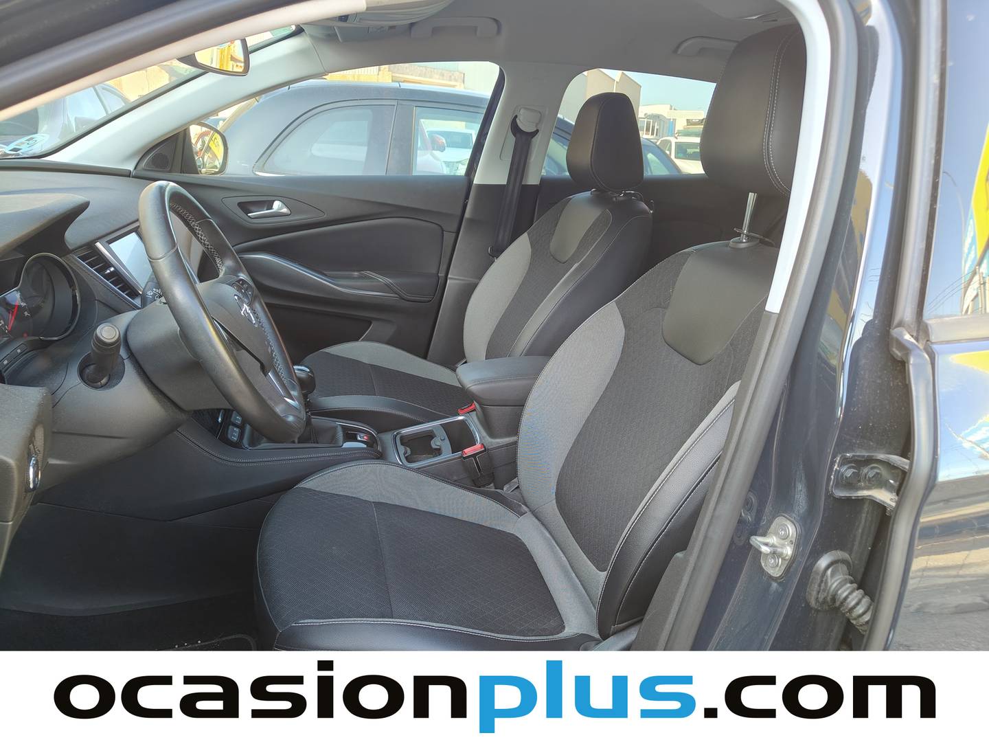 Foto asientos delanteros Opel Grandland X Opel Grandland X 1.2 Turbo S&S ecoTEC Excellence (130 CV)
