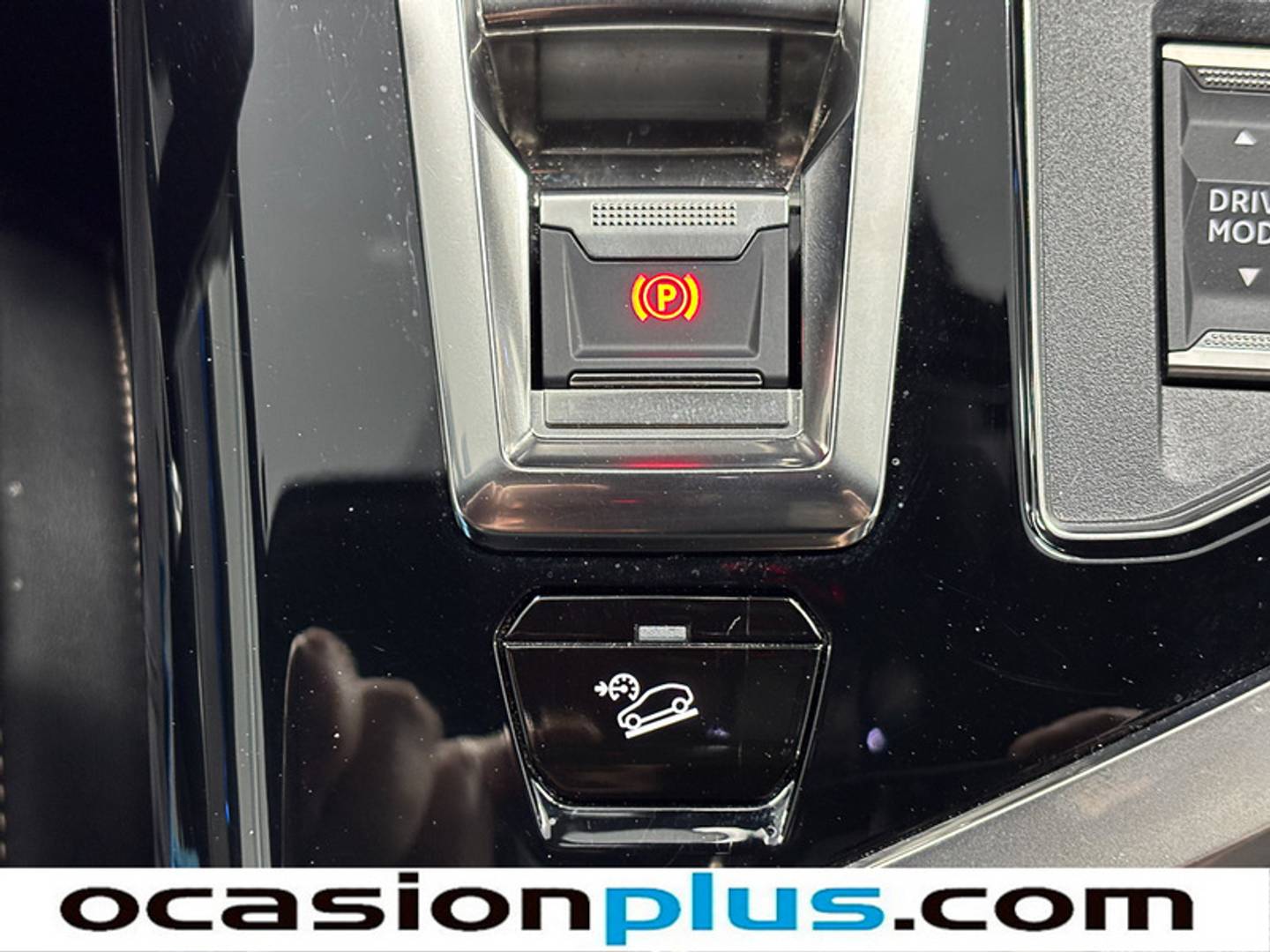 Foto Peugeot 3008 Hybrid Peugeot 3008 Hybrid 300 GT e-EAT8 (300 CV)