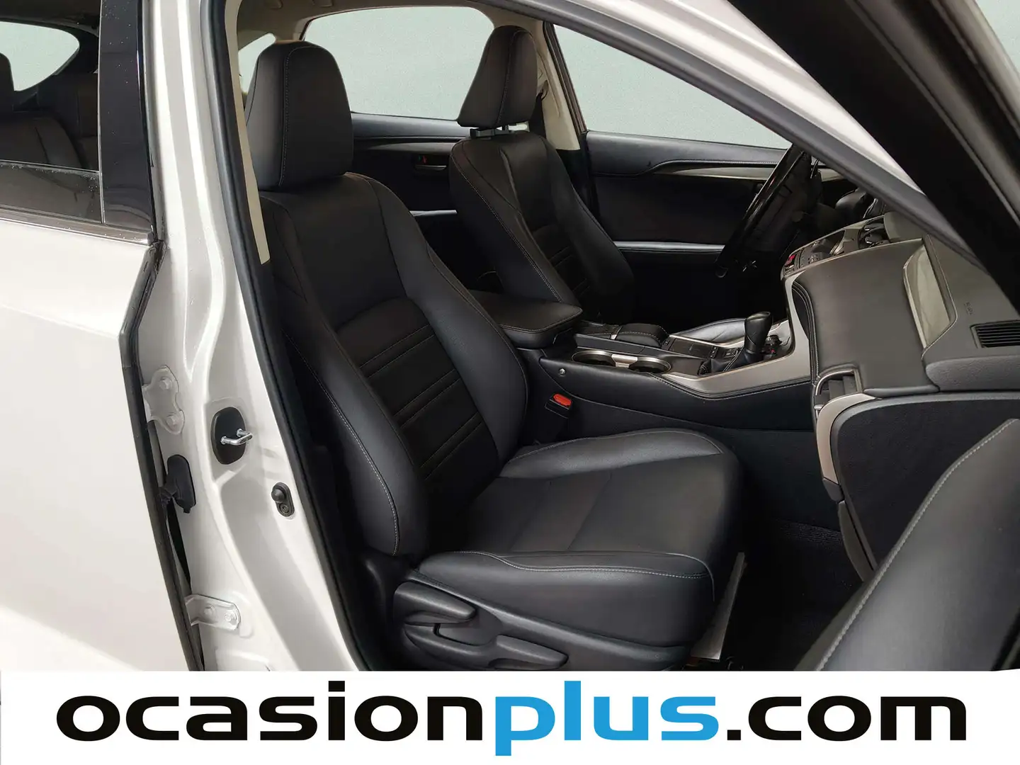 Foto Lexus NX Lexus NX 300h Premium 2WD (197 CV)