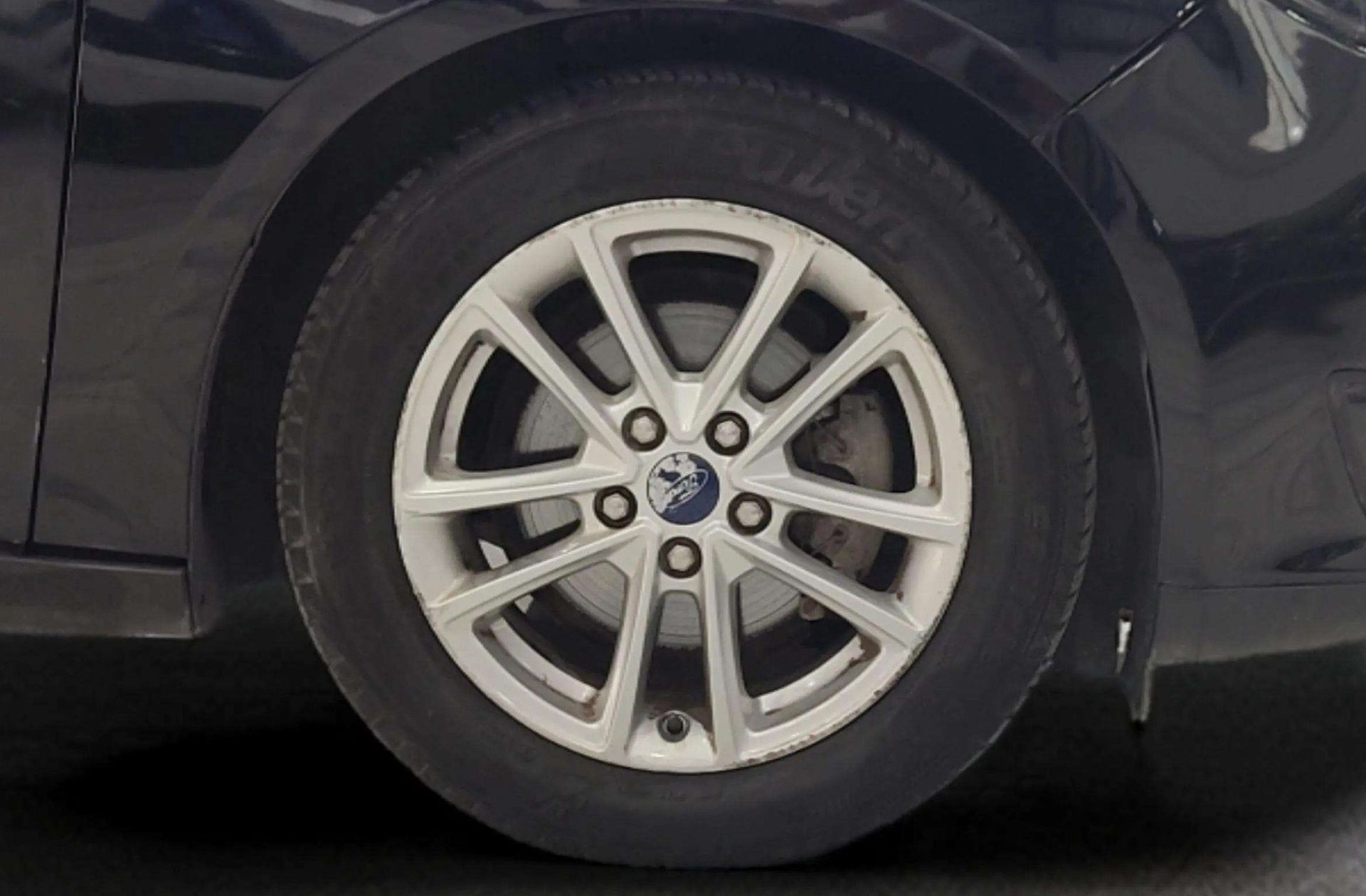 Ford Focus 1.6 TDCi Trend+ - foto 30