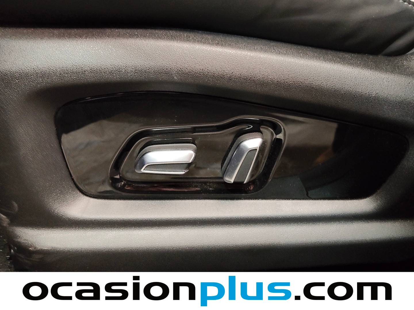 Accesorios del EBRO S700 EBRO S700 1.6 TGDI Luxury 7 DCT (147 CV)