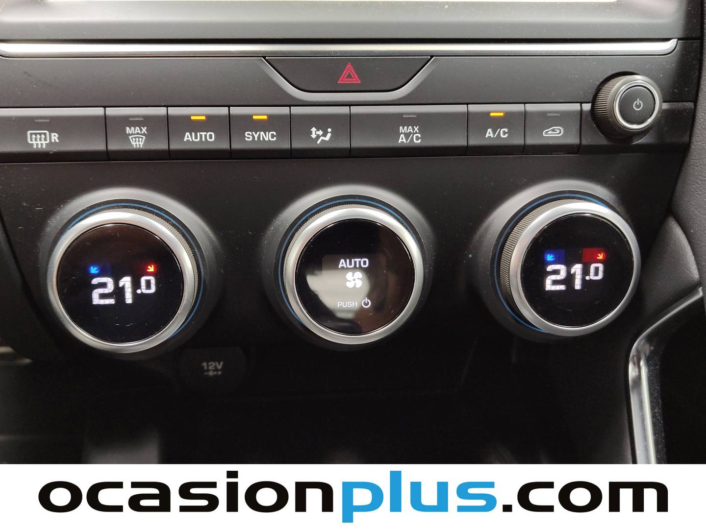 Foto Jaguar E-Pace Jaguar E-PACE 2.0P R-Dynamic 4WD Auto  (200 CV)