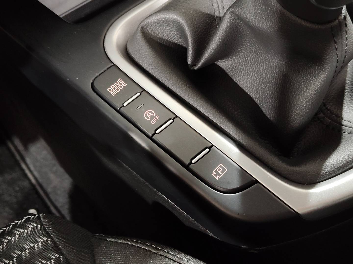 Foto KIA XCeed Kia XCeed 1.5 MHEV iMT Drive (140 CV)