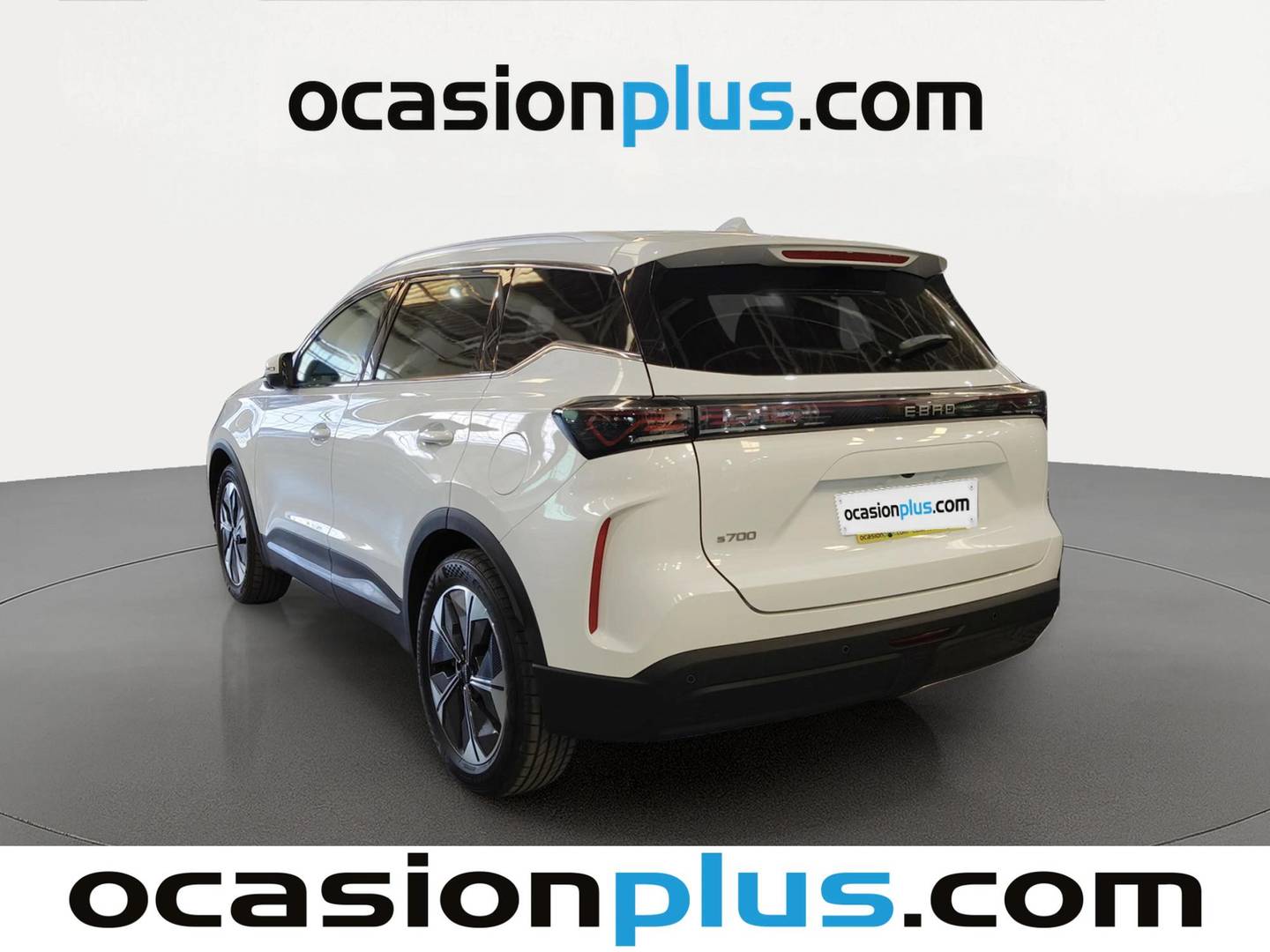 Foto trasera EBRO S700 EBRO S700 1.6 TGDI Luxury 7 DCT  (147 CV) izquierda