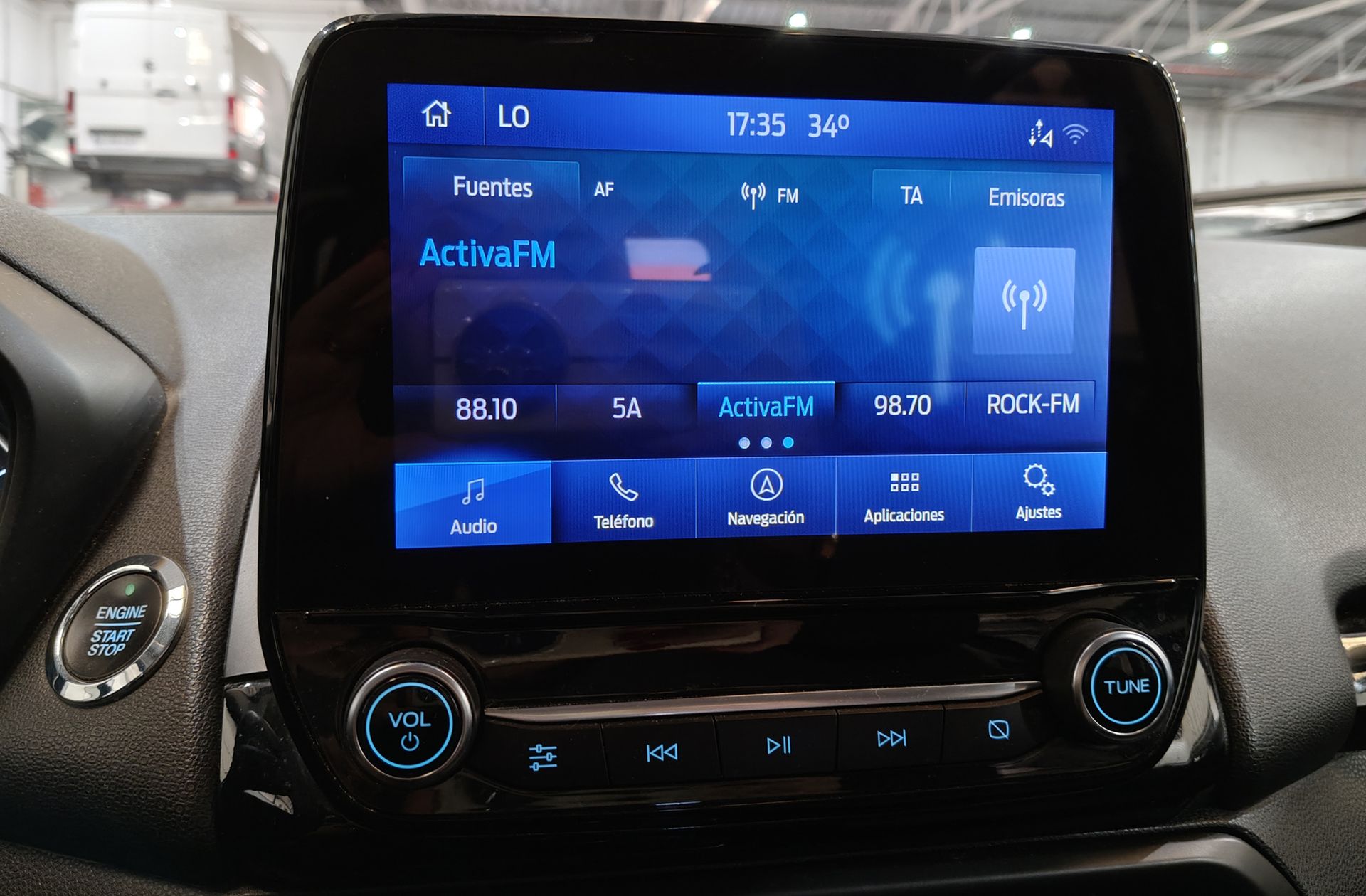 Ford EcoSport 1.0T EcoBoost Active - foto 31