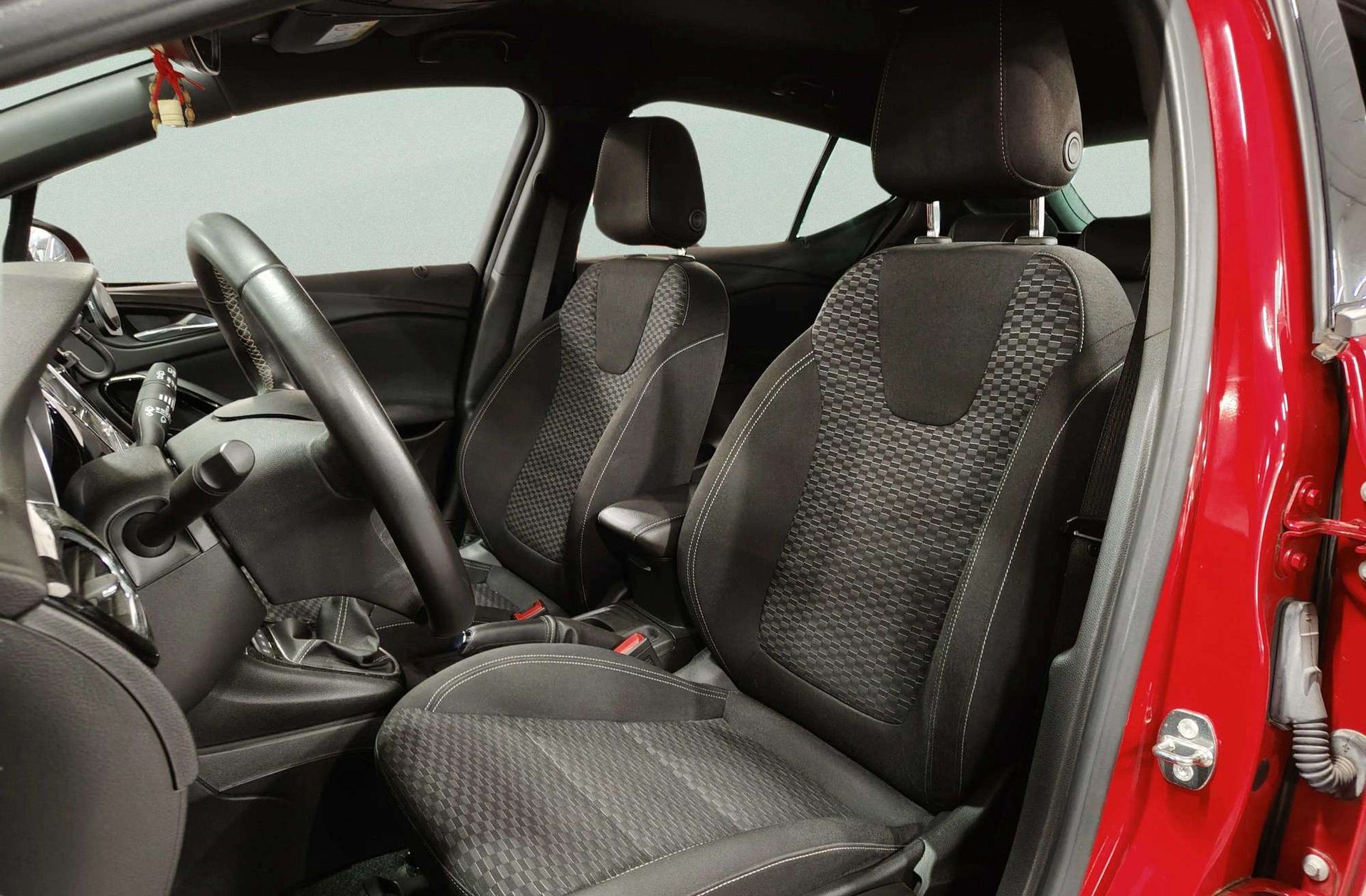 Opel Astra 1.4 Turbo Dynamic - foto 11
