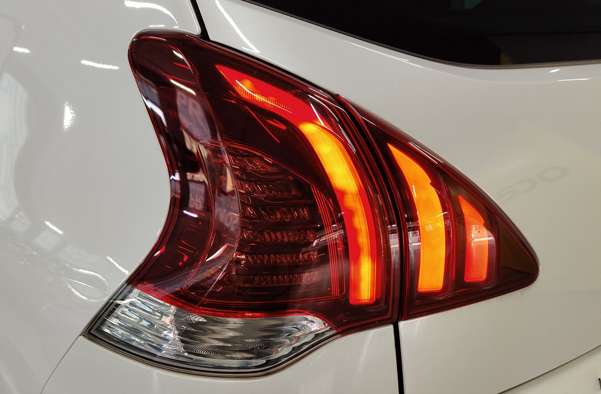 Peugeot 3008 1.6 BlueHDi FAP Style - foto 14