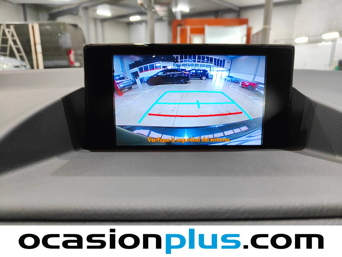 Equipamiento del Lexus CT Lexus CT CT 200h Business (136 CV)