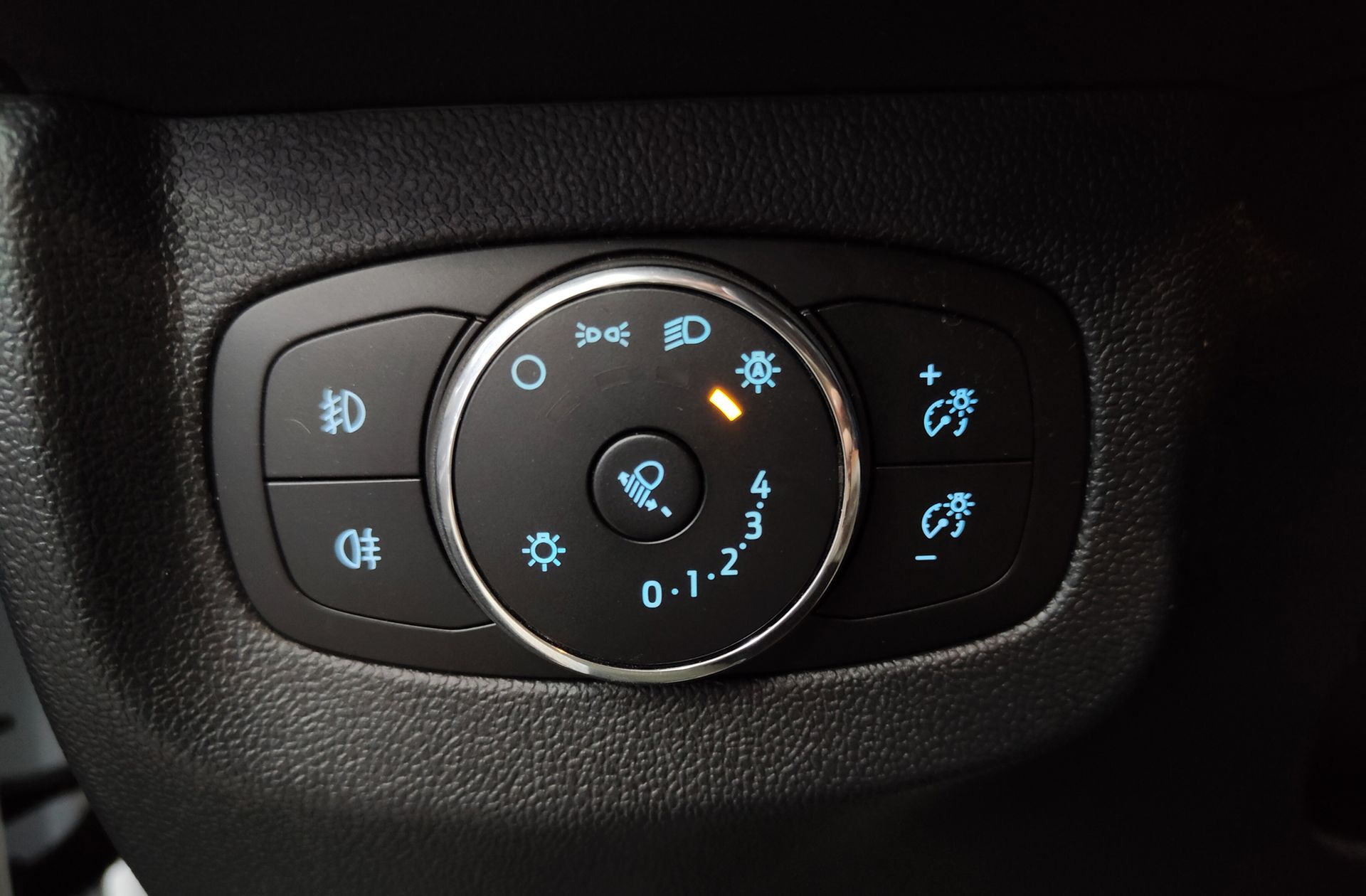 Ford Tourneo Courier 1.0 EcoBoost Active - foto 31