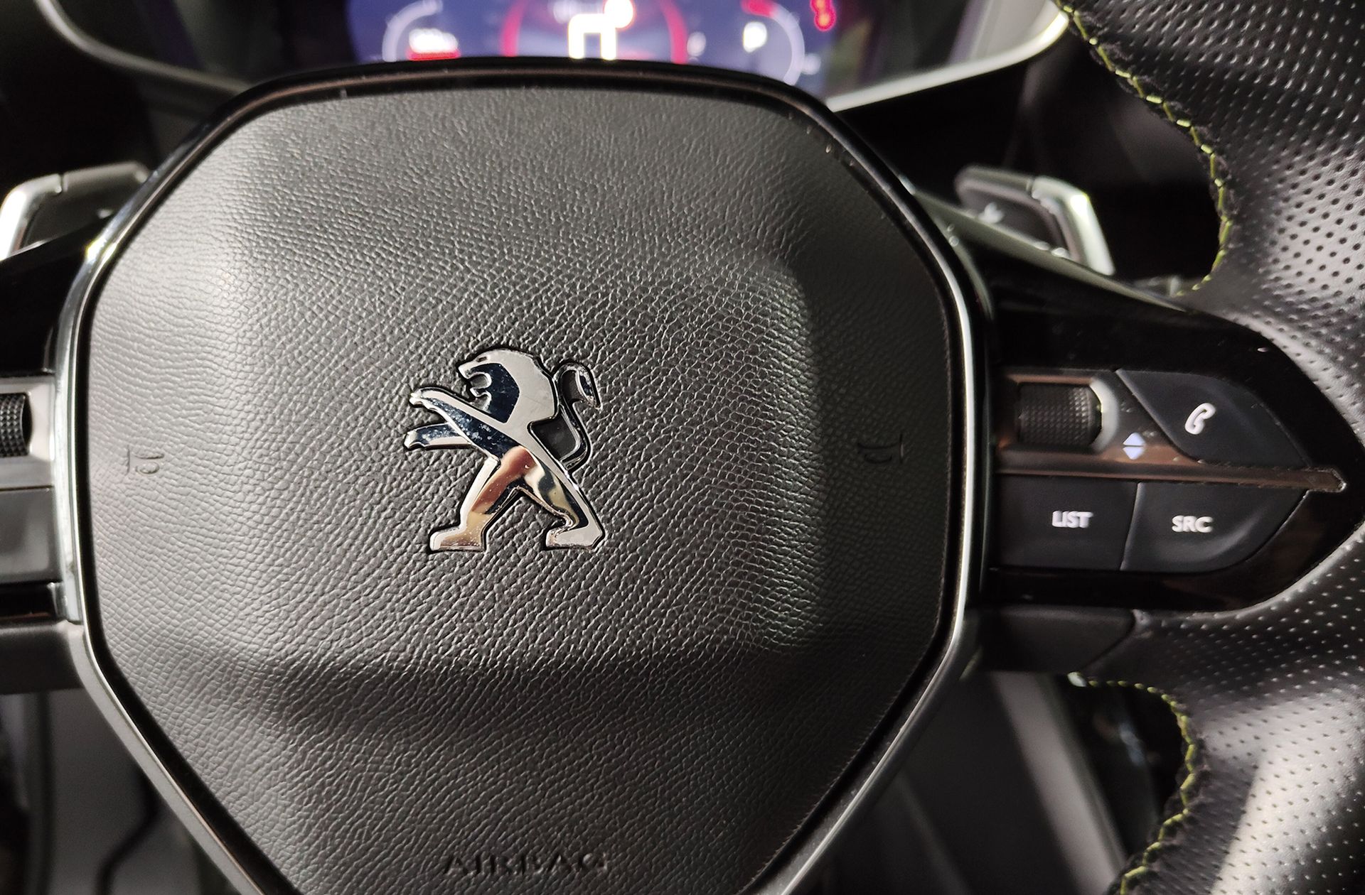 Peugeot 2008 BlueHDi 130 GT EAT8 - foto 31