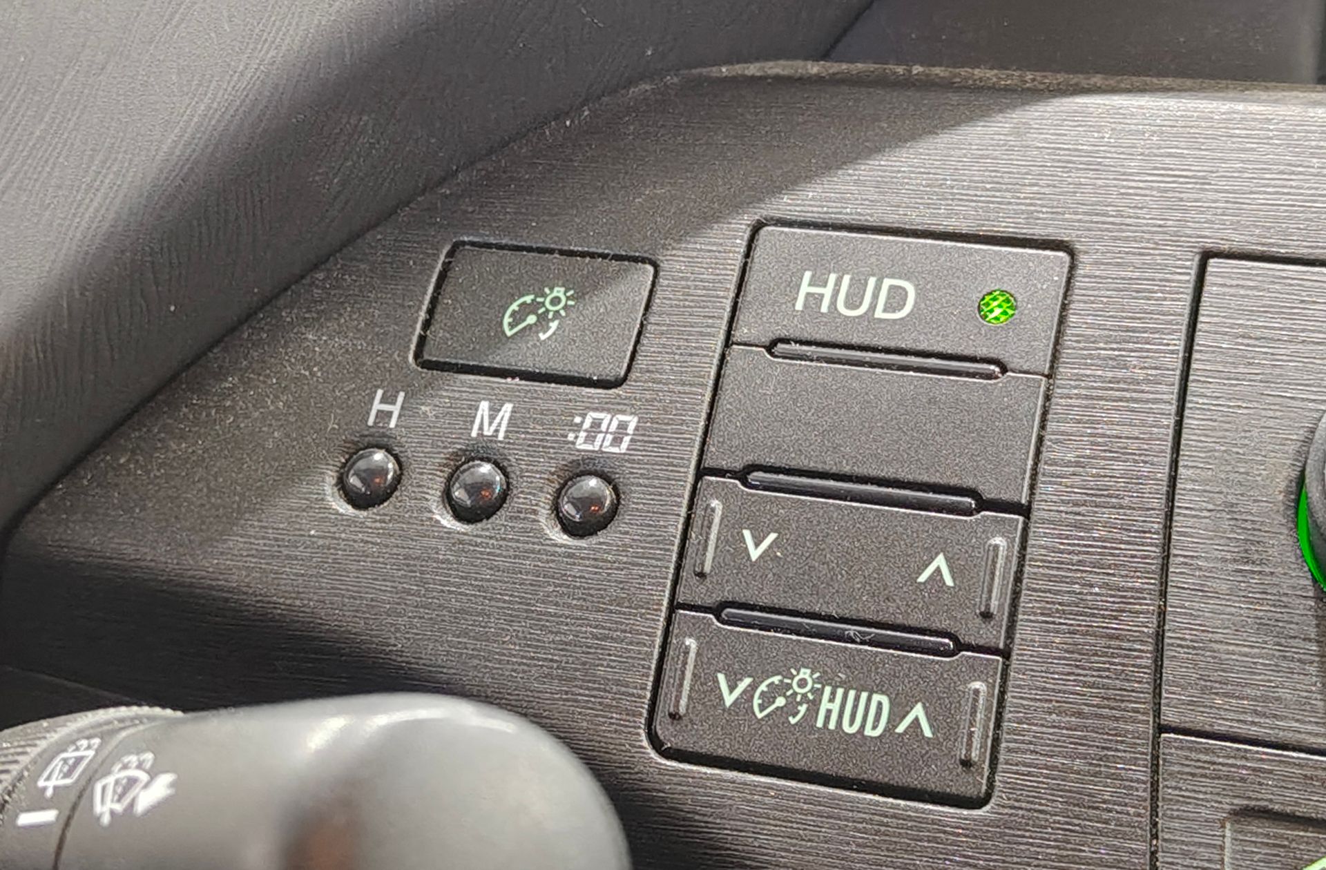 Toyota Prius 1.8 HSD Executive - foto 34