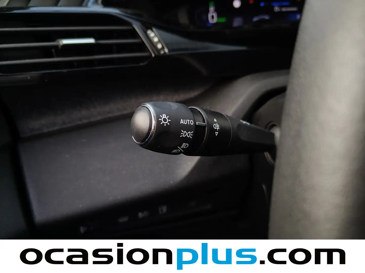 Foto Peugeot 408 Peugeot 408 Allure PHEV 180 e-EAT8 (181 CV)