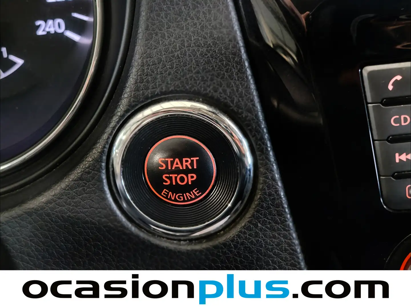 Foto Nissan QASHQAI Nissan Qashqai DIG-T 115 N-Connecta 4x2 XTronic (115 CV)