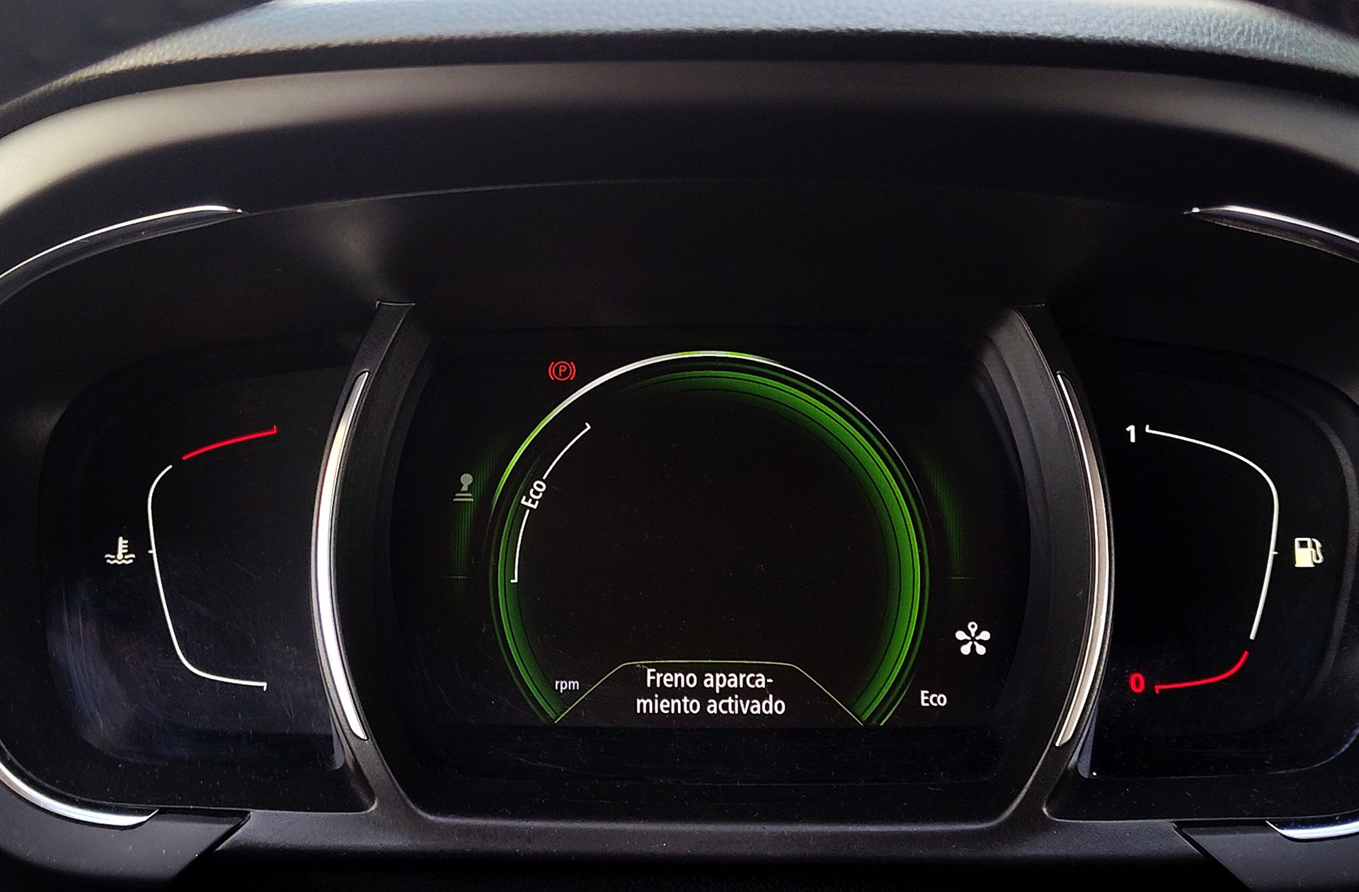 Renault Grand Scénic Zen TCe - foto 32