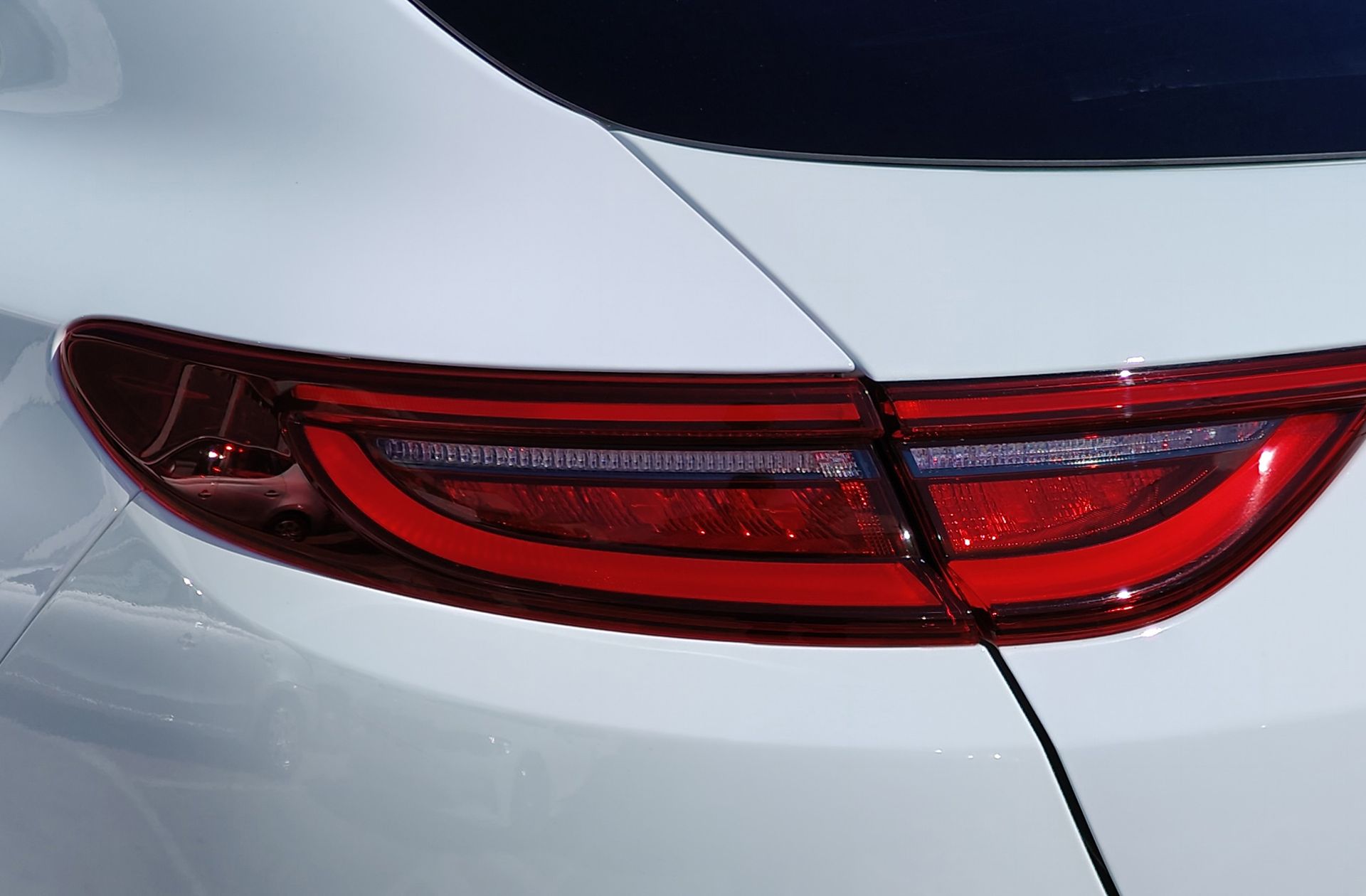 Kia ProCeed 1.5 MHEV GT Line DCT - foto 17