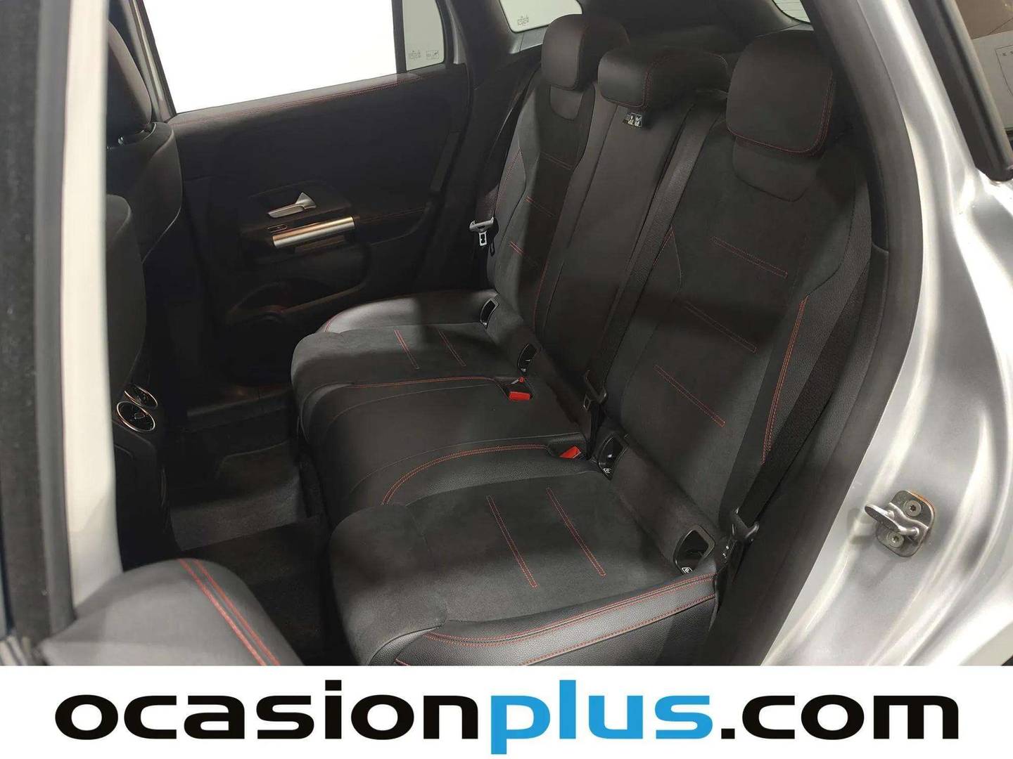 Foto asientos traseros Mercedes GLA Mercedes GLA 200 D (150 CV)