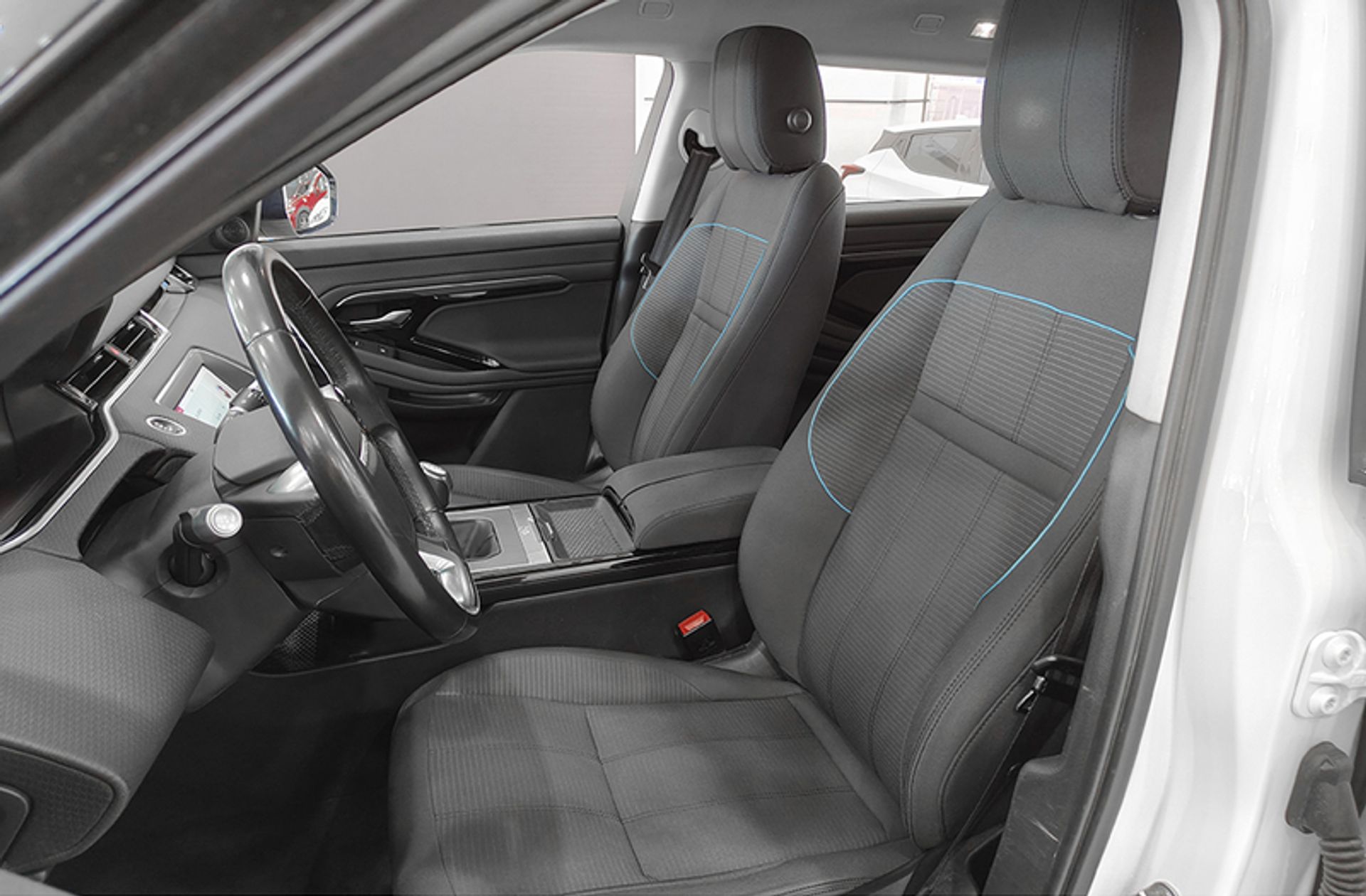 Land Rover Range Rover Evoque D150 Standard FWD - foto 9