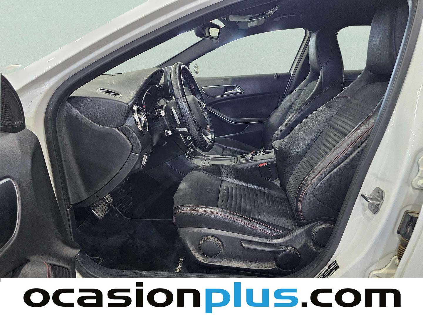 Foto asientos delanteros Mercedes GLA Mercedes GLA 180 (122 CV) Pack AMG