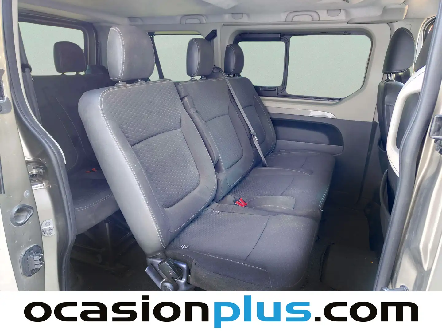 Foto Opel Vivaro Opel Vivaro 1.6 CDTI Biturbo S&S 27 L1 Plus (125 CV) 8 Plazas