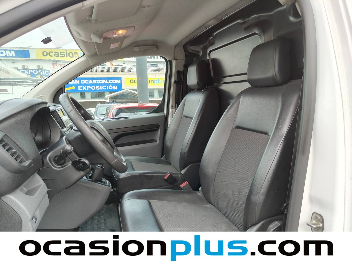 Foto asientos delanteros Peugeot Expert Peugeot Expert Furgon BlueHDi 120 S&S Pro Standard(122 CV)