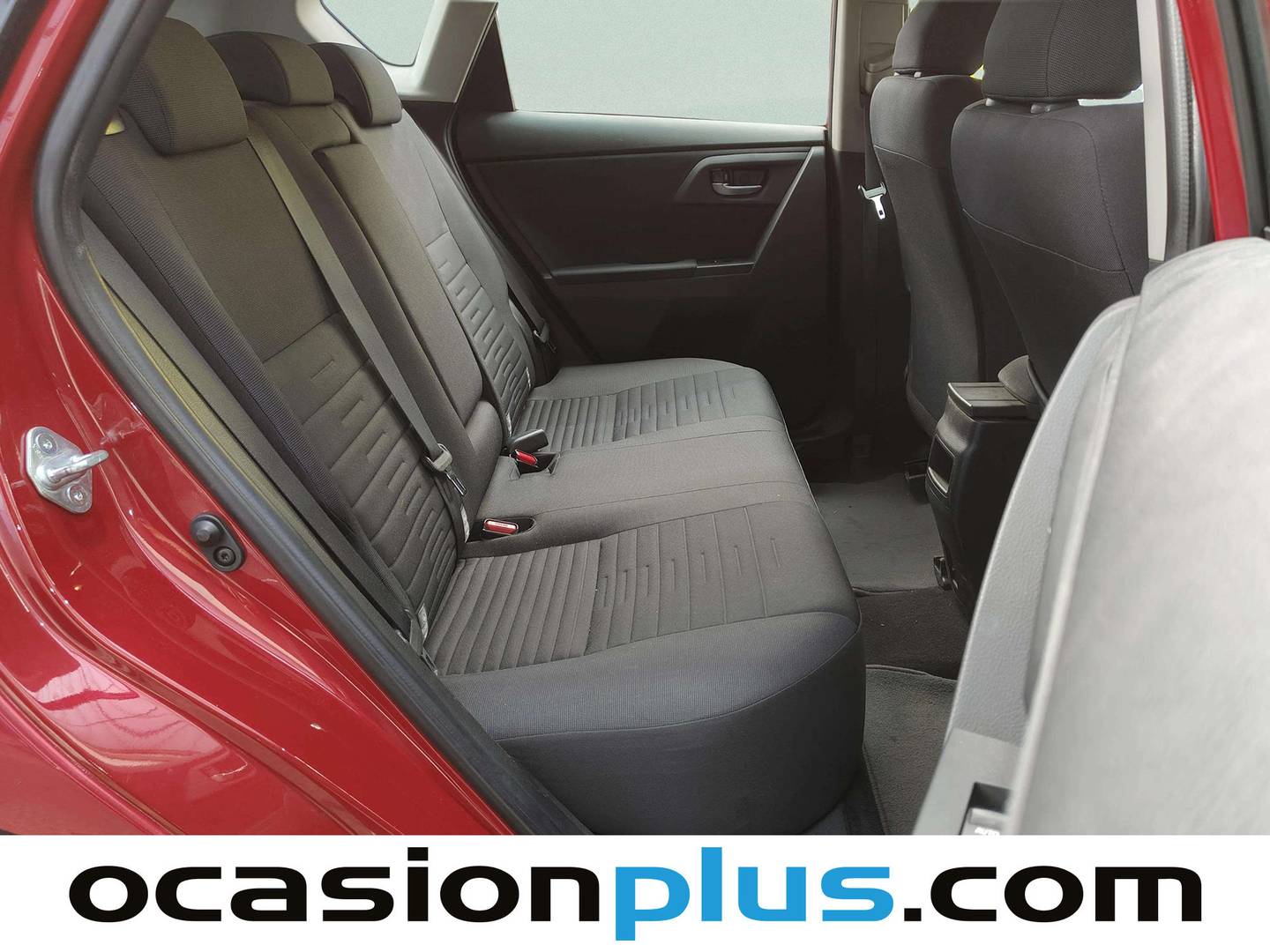 Foto asientos traseros Toyota Auris Toyota Auris 120T Active (116 CV)