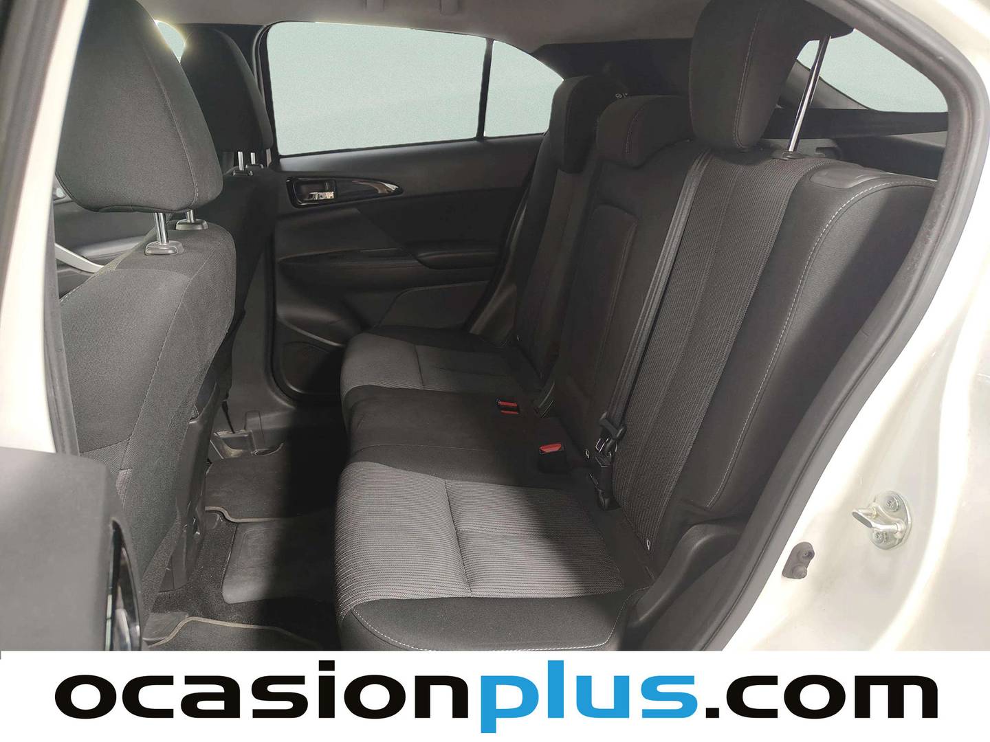 Foto asientos traseros Mitsubishi Eclipse Cross Mitsubishi Eclipse Cross 2.4 PHEV Motion 4WD Auto (188 CV)