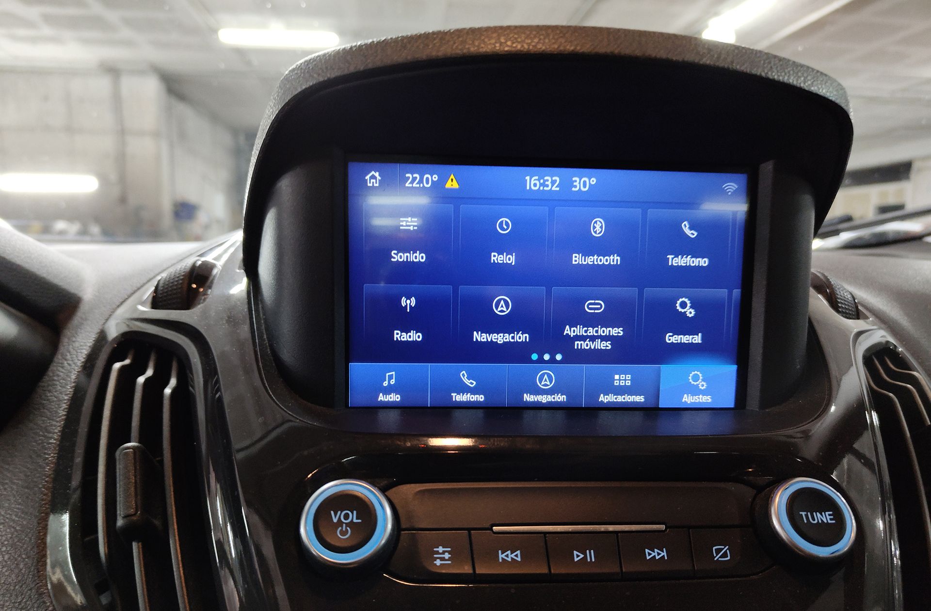 Ford Tourneo Courier 1.0 EcoBoost Sport - foto 29