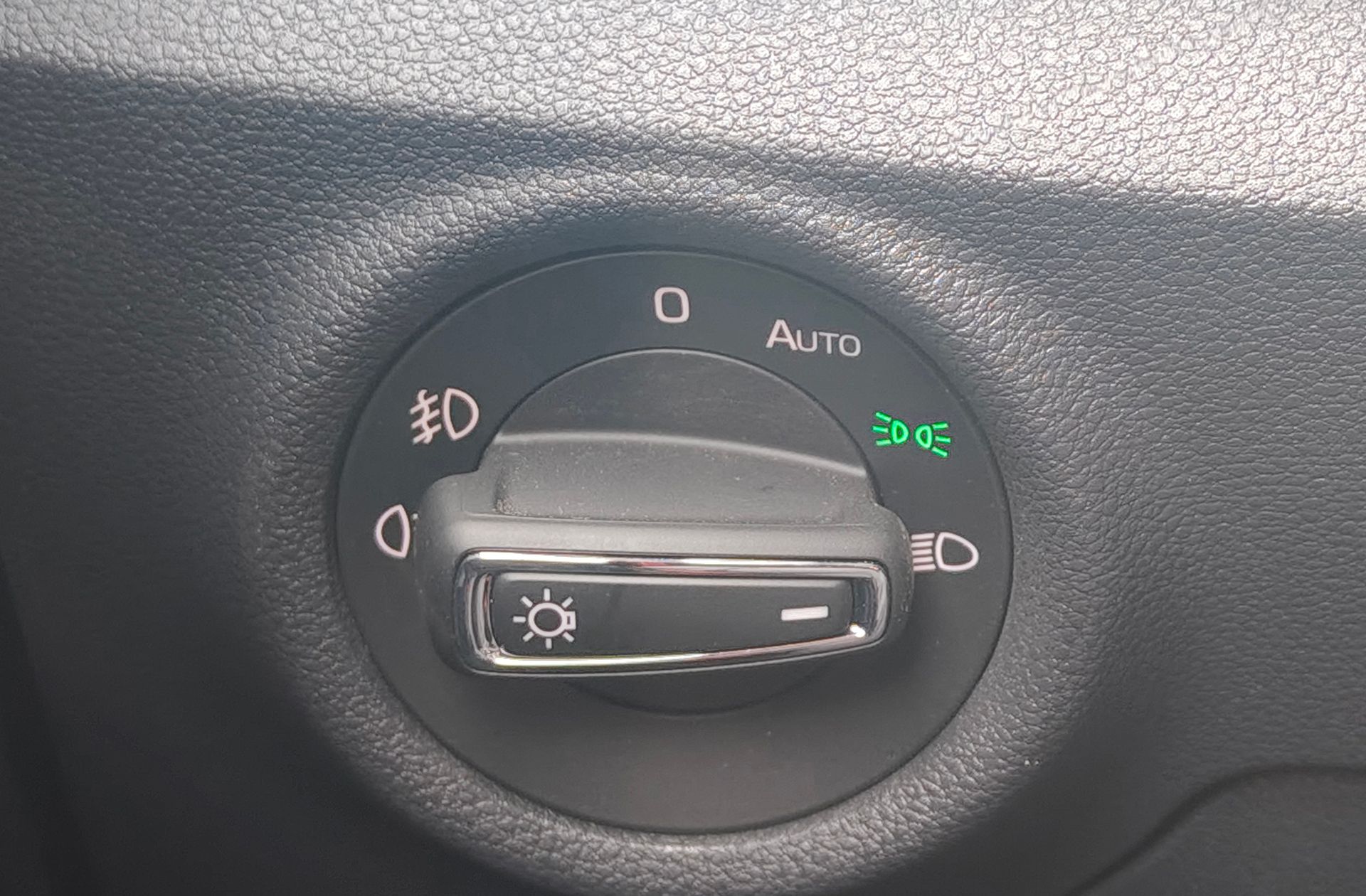 Škoda Kamiq 1.5 TSI Montecarlo - foto 27