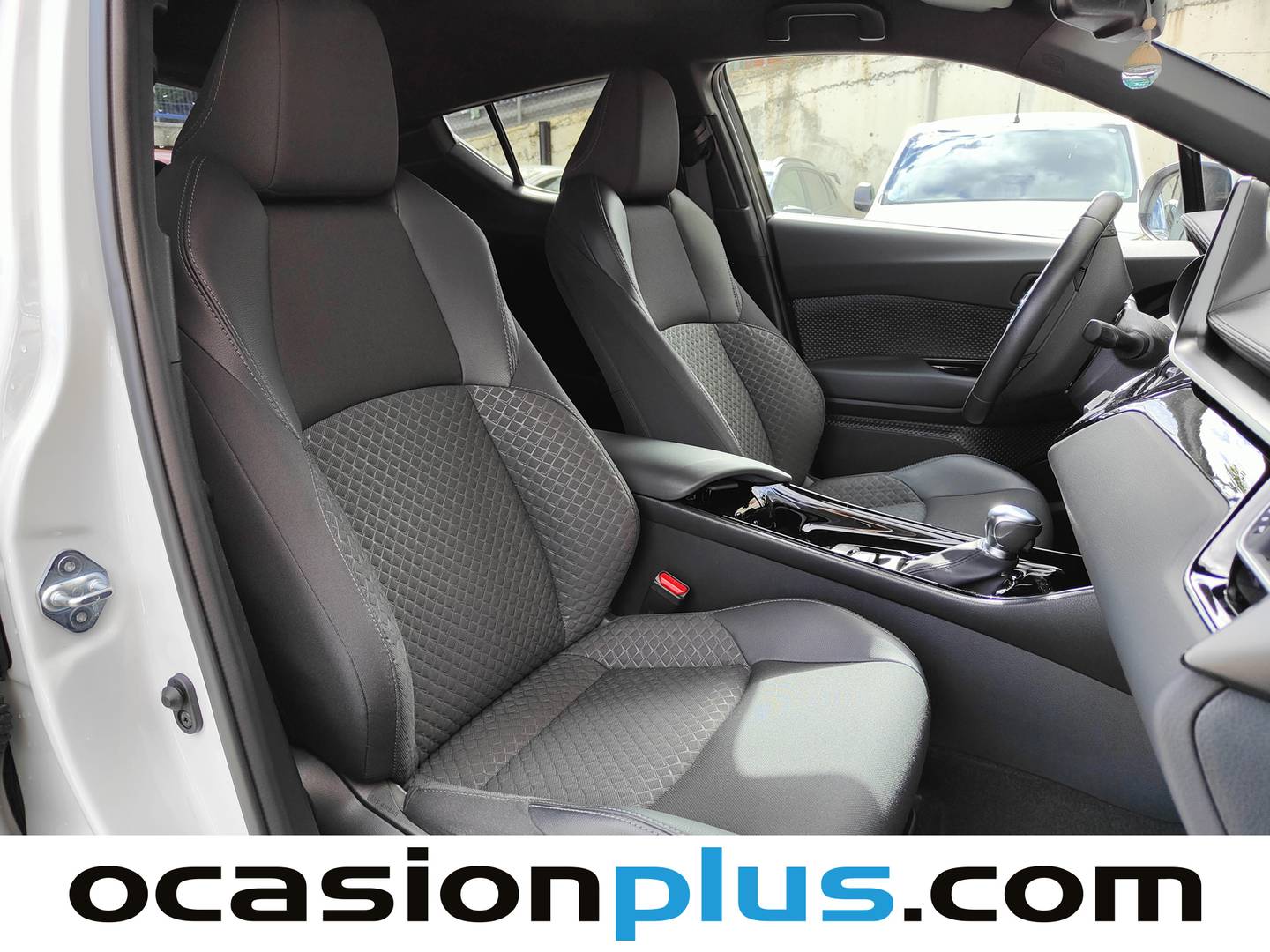 Toyota C-HR Toyota C-HR 1.8 125H Advance (122 CV) automático