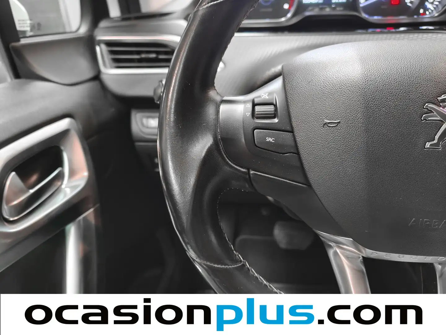 Foto Peugeot 2008 Peugeot 2008 BlueHDi 120 Allure Auto (120 CV)