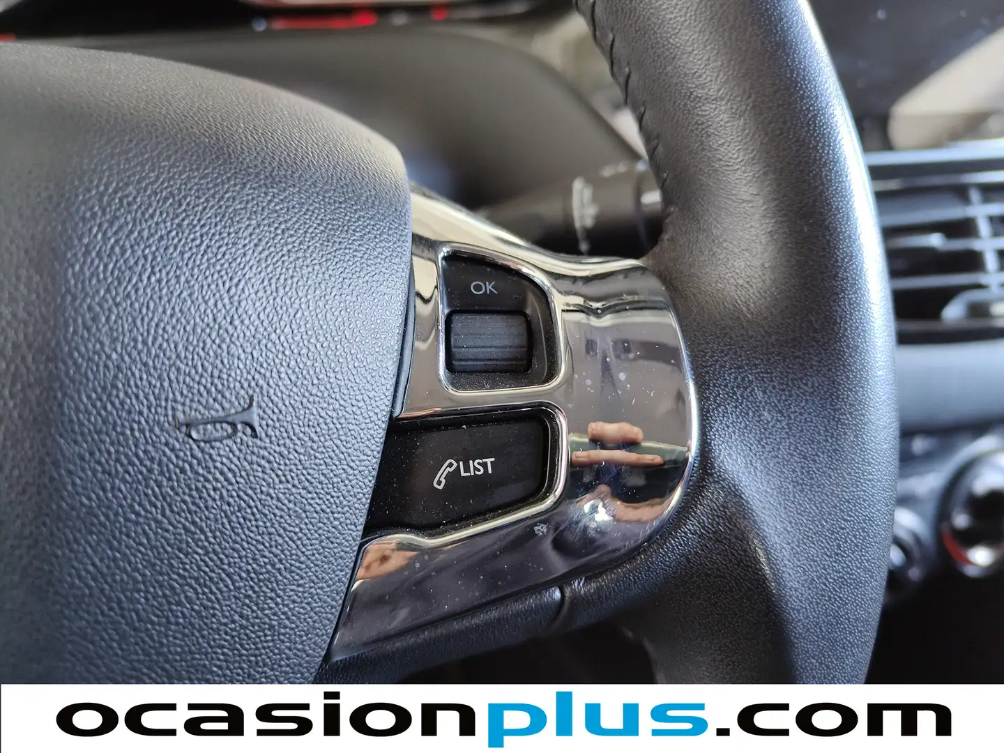 Foto Peugeot 208 Peugeot 208 1.2L PureTech Style (82 CV)