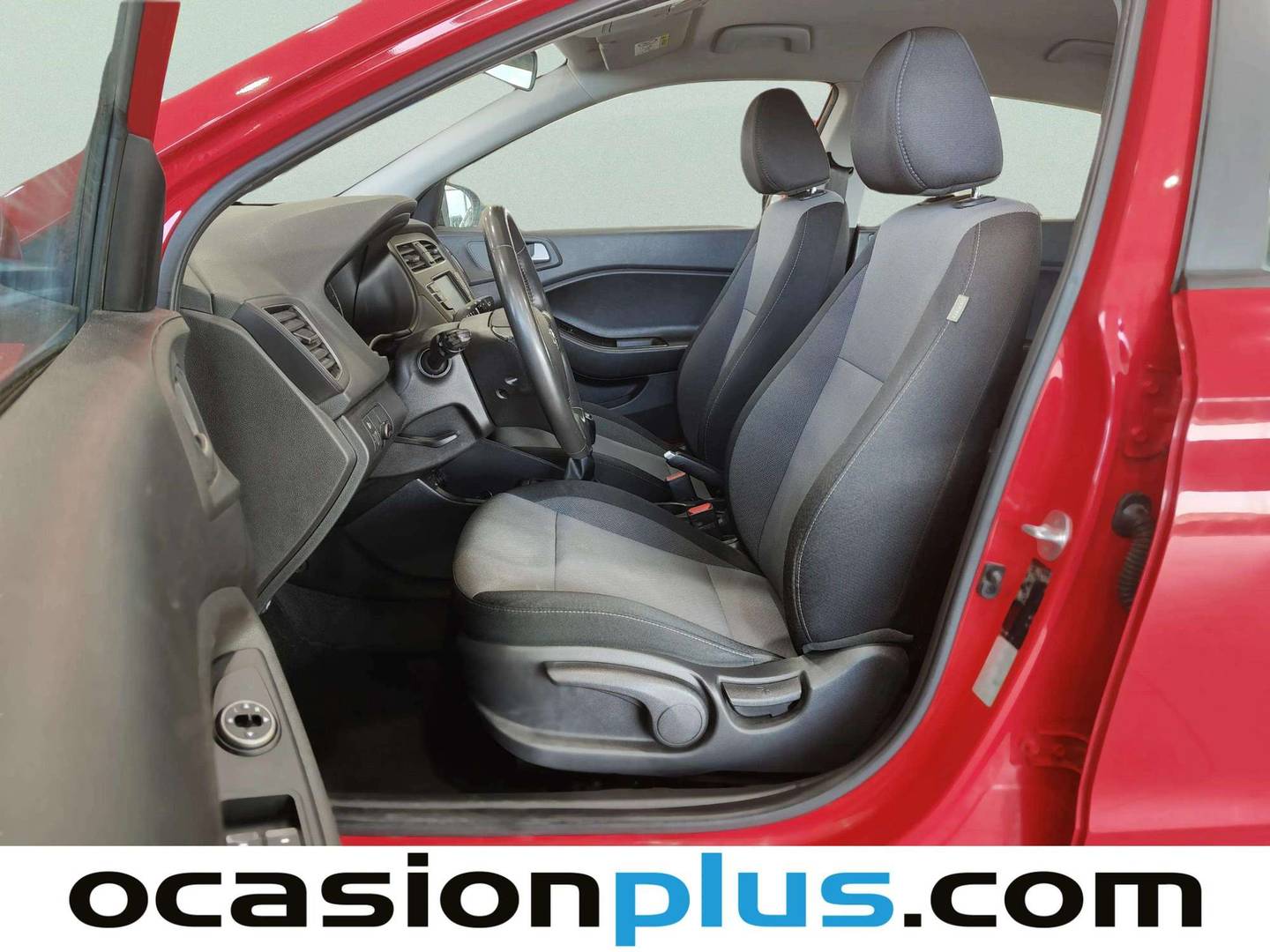 Foto asientos delanteros Hyundai i20 Hyundai i20 1.2 MPI Essence LE (75 CV)