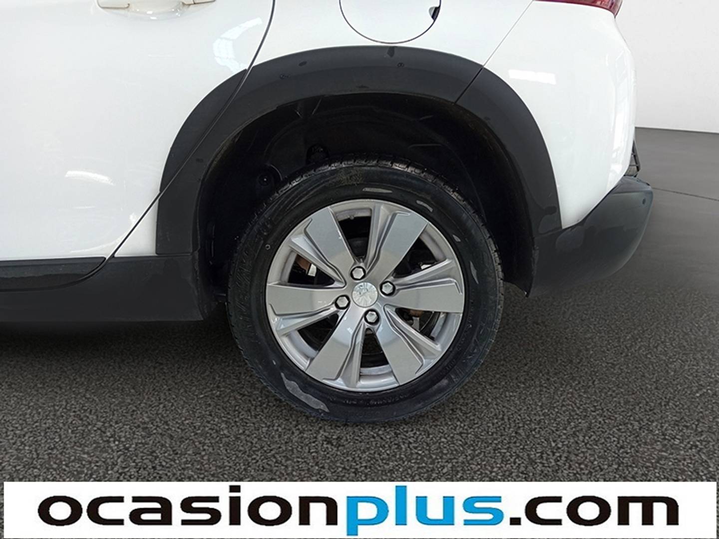 Foto Peugeot 2008 Peugeot 2008 BlueHDi 100 Signature (100 CV)