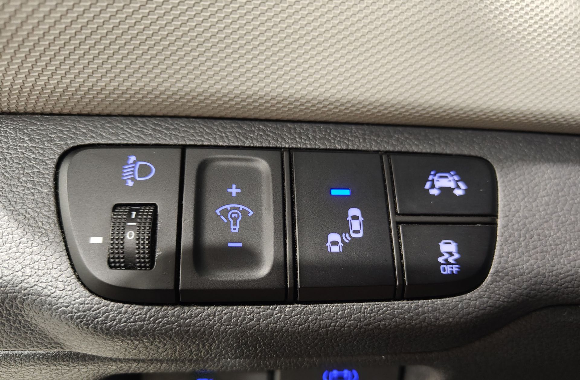 Hyundai Ioniq 1.6 GDI HEV Style DCT - foto 10