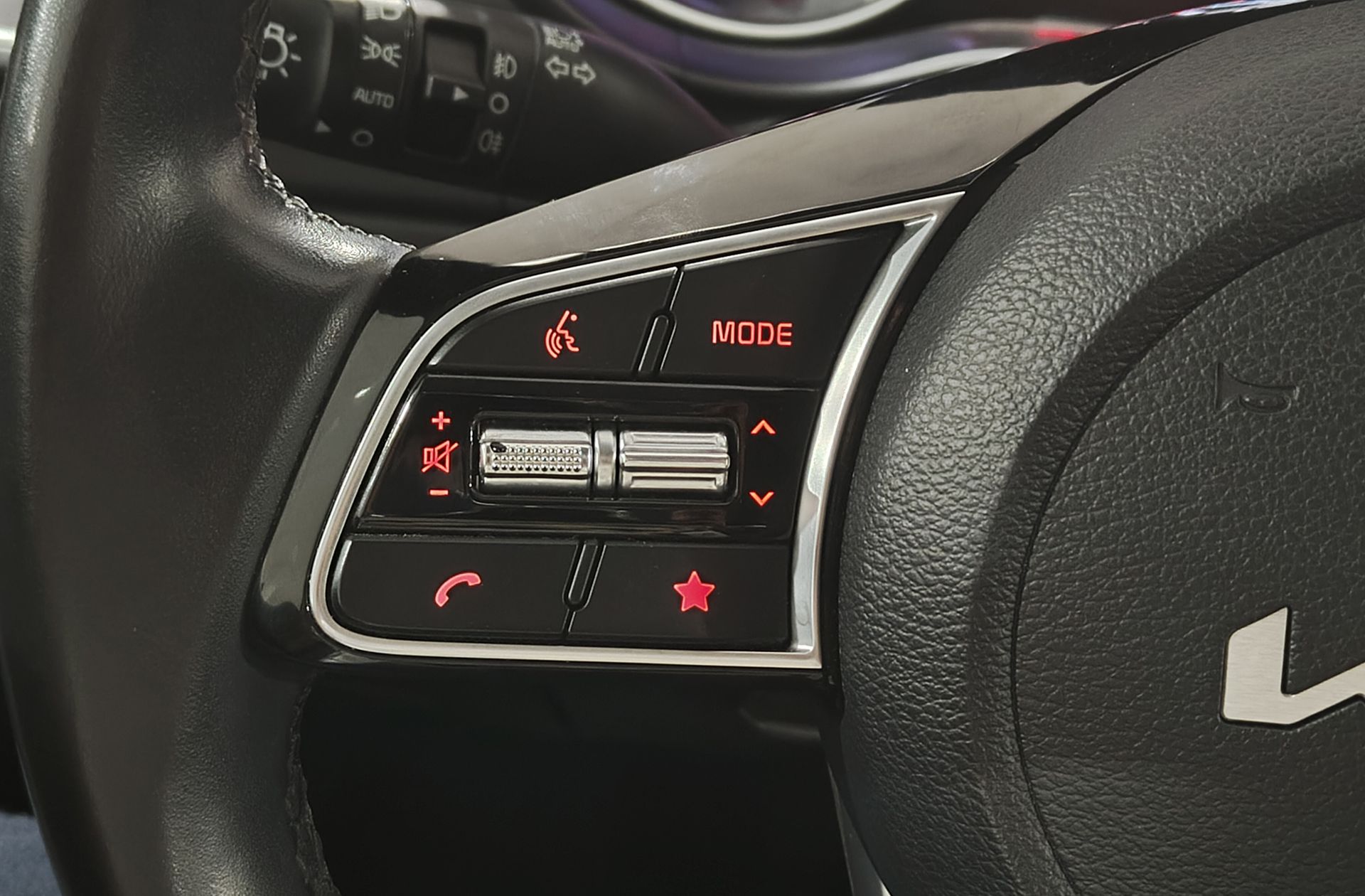 Kia Ceed 1.6 MHEV iMT Drive - foto 23