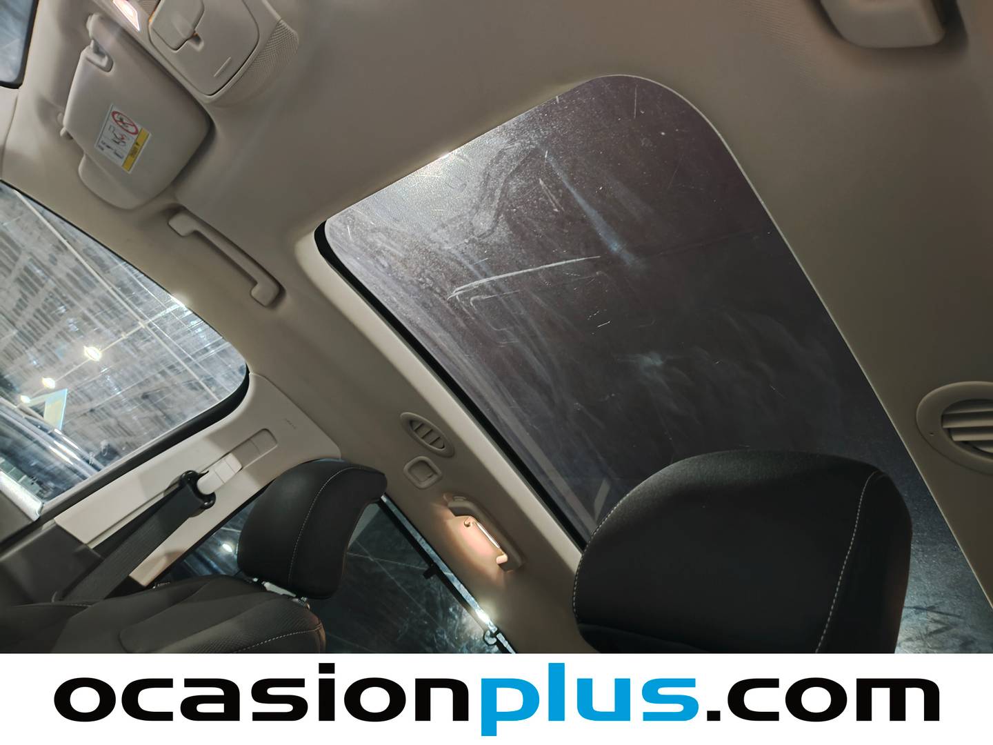 Extras y acabados del Ford S-MAX Ford S-Max 2.0 TDCI Panther Titanium Powershift (150 CV) 7 Plazas