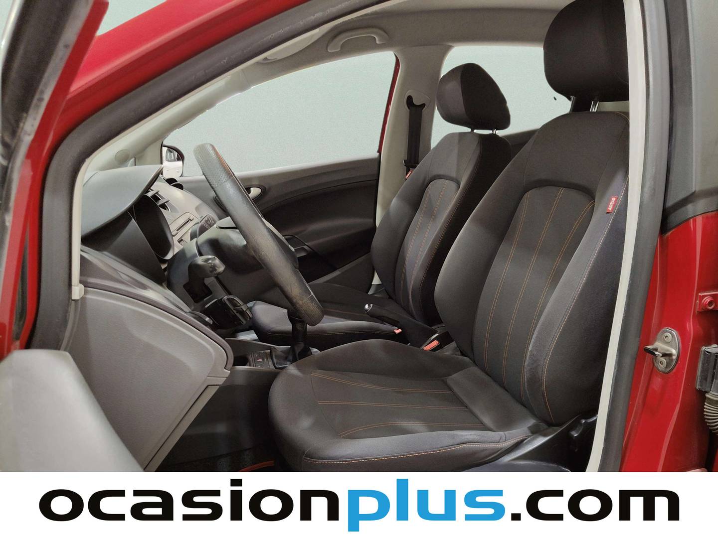 Foto asientos delanteros Seat Ibiza Seat Ibiza 1.4 16v Reference (85 CV)