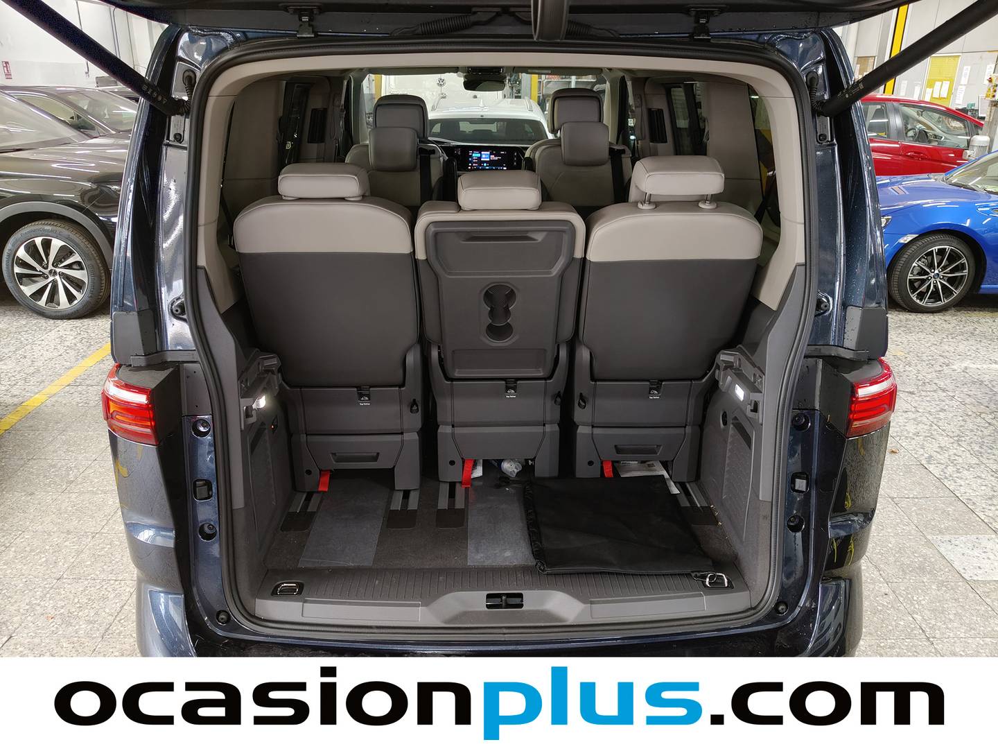 Fotos maletero Volkswagen Multivan Volkswagen Multivan Life Batalla Corta 1.5 eHybrid 4Motion (245 CV) DSG 7 Plzas