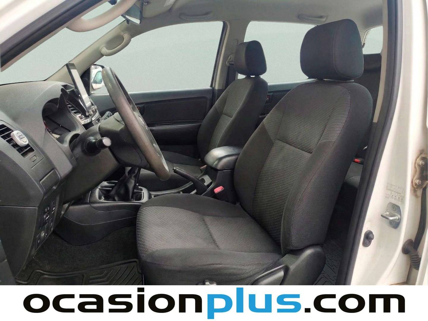 Foto asientos delanteros Toyota Hilux Toyota Hilux 2.5 D-4D Doble Cabina GX 4x4  (144 CV)
