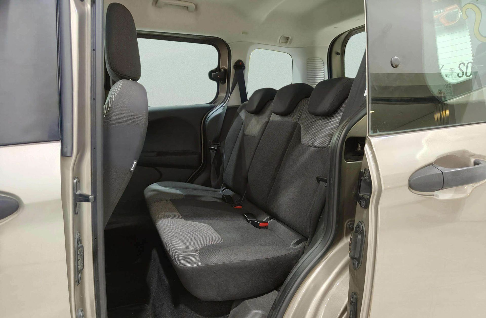 Ford Tourneo Courier 1.0 EcoBoost Ambiente - foto 9