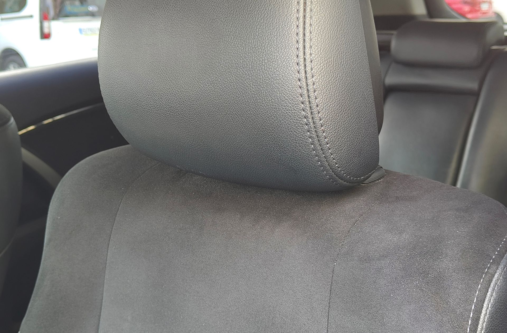 Toyota Avensis 120D Cross Sport Advance - foto 11