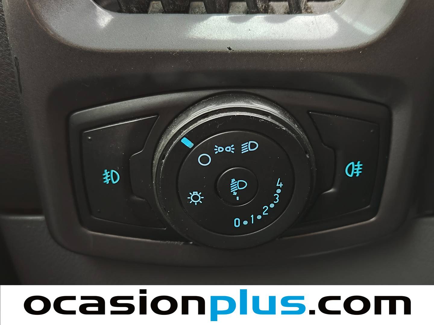 Equipamiento del Ford Transit Custom Ford Transit Custom Kombi 2.2 TDCI 300 L1 Trend (125 CV) 9 Plazas