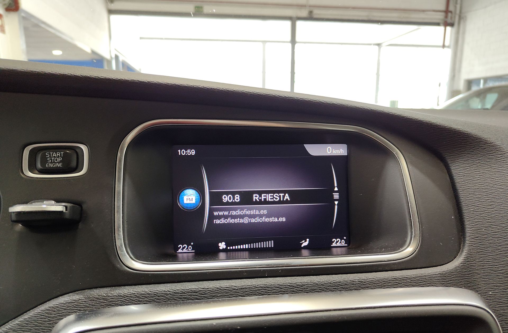 Volvo V40 D2 Momentum - foto 30